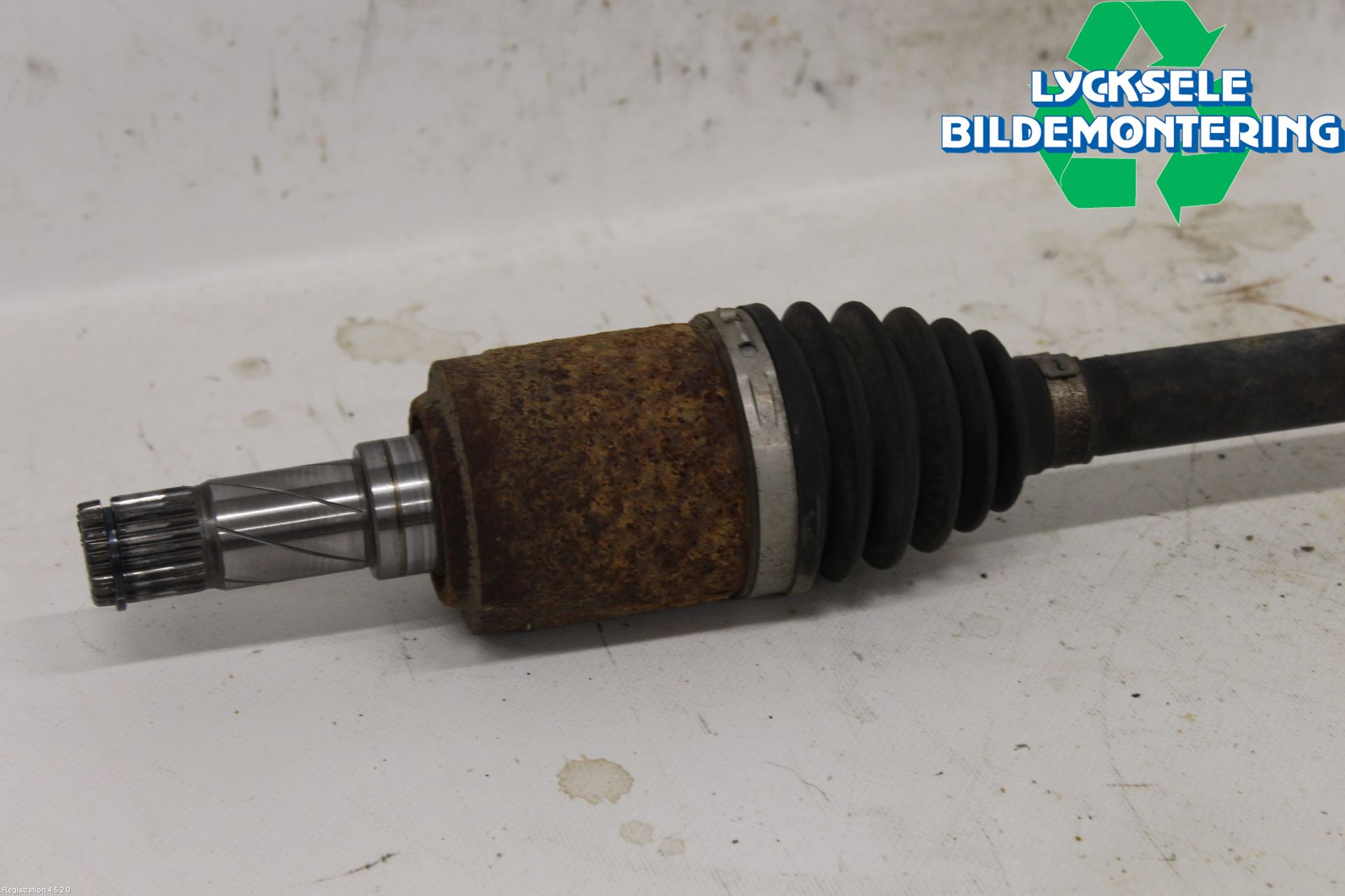 Volvo V60 11-13 Drivaxel Bak Höger