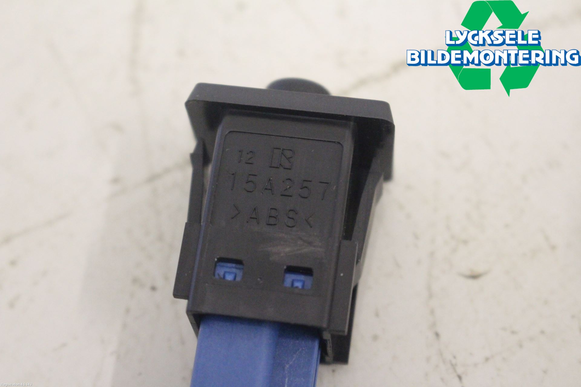 Mitsubishi OUTLANDER 13-21 Strömställare Baklucka