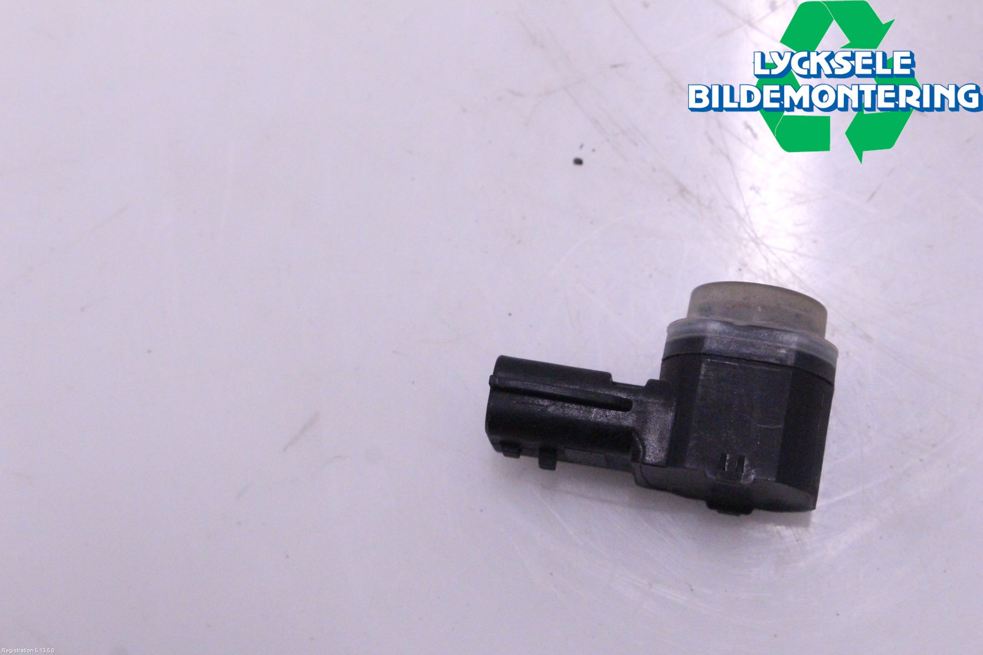 Nissan X-TRAIL 14-21 Parkeringshjälp Frontsensor