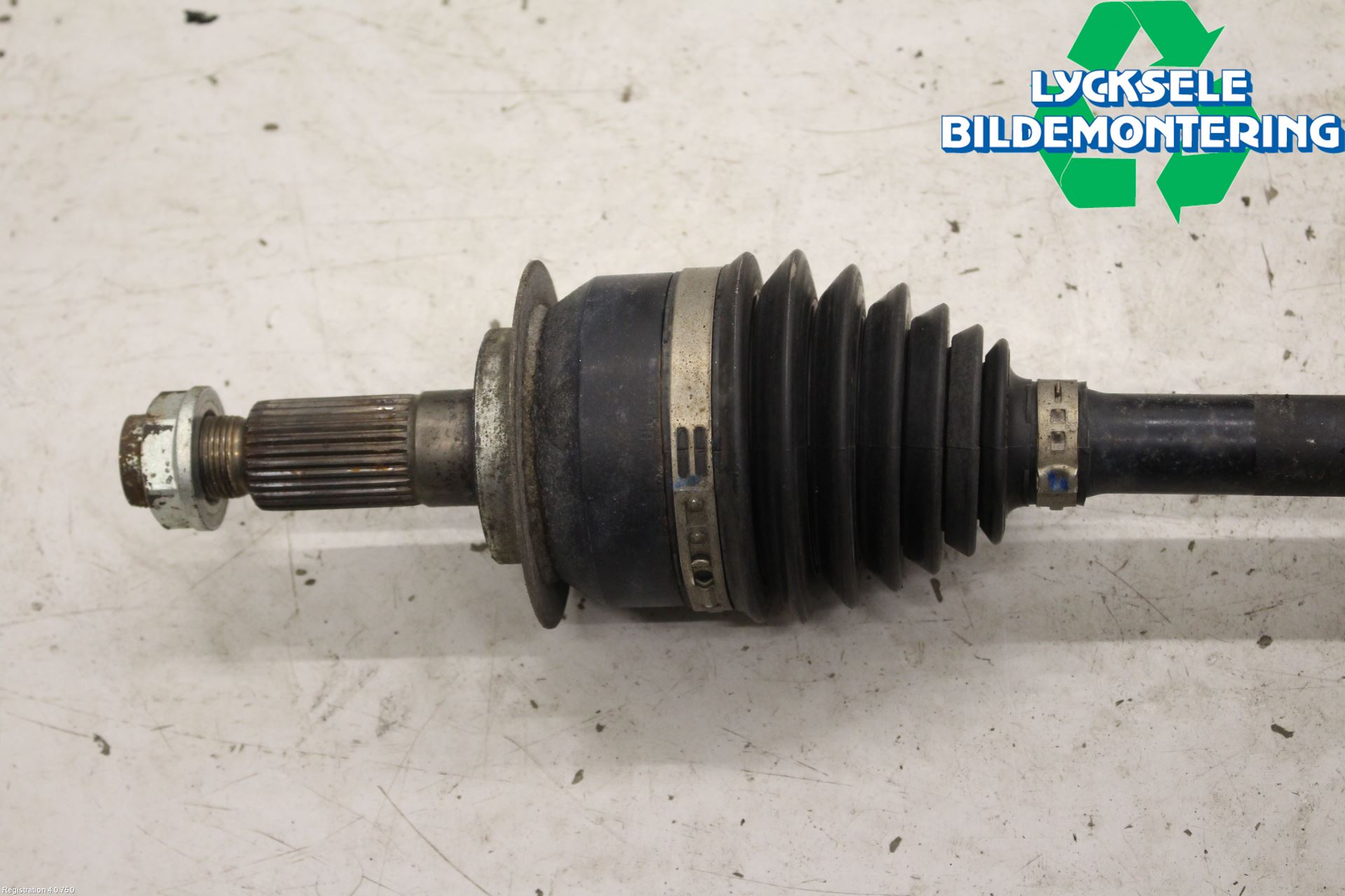Suzuki SX4 10-13 Drivaxel Fram Vänster