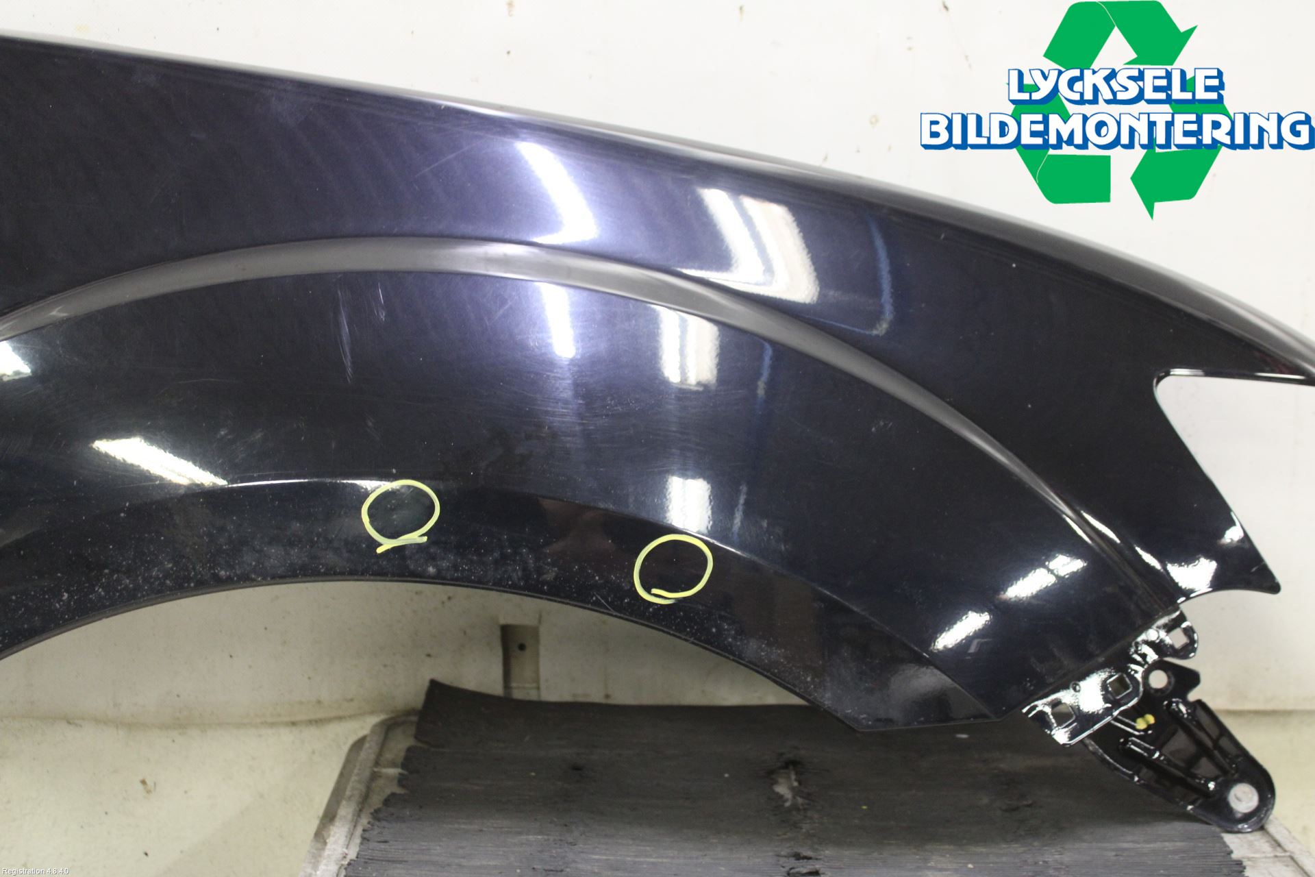 Mitsubishi OUTLANDER 07-12 Skärm Fram Höger