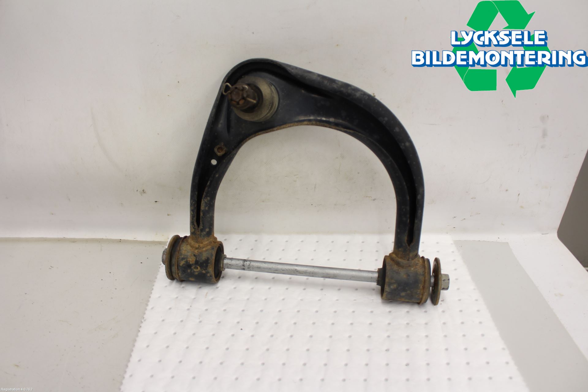 Toyota HILUX 05-16 Bärarm Fram Övre Hö