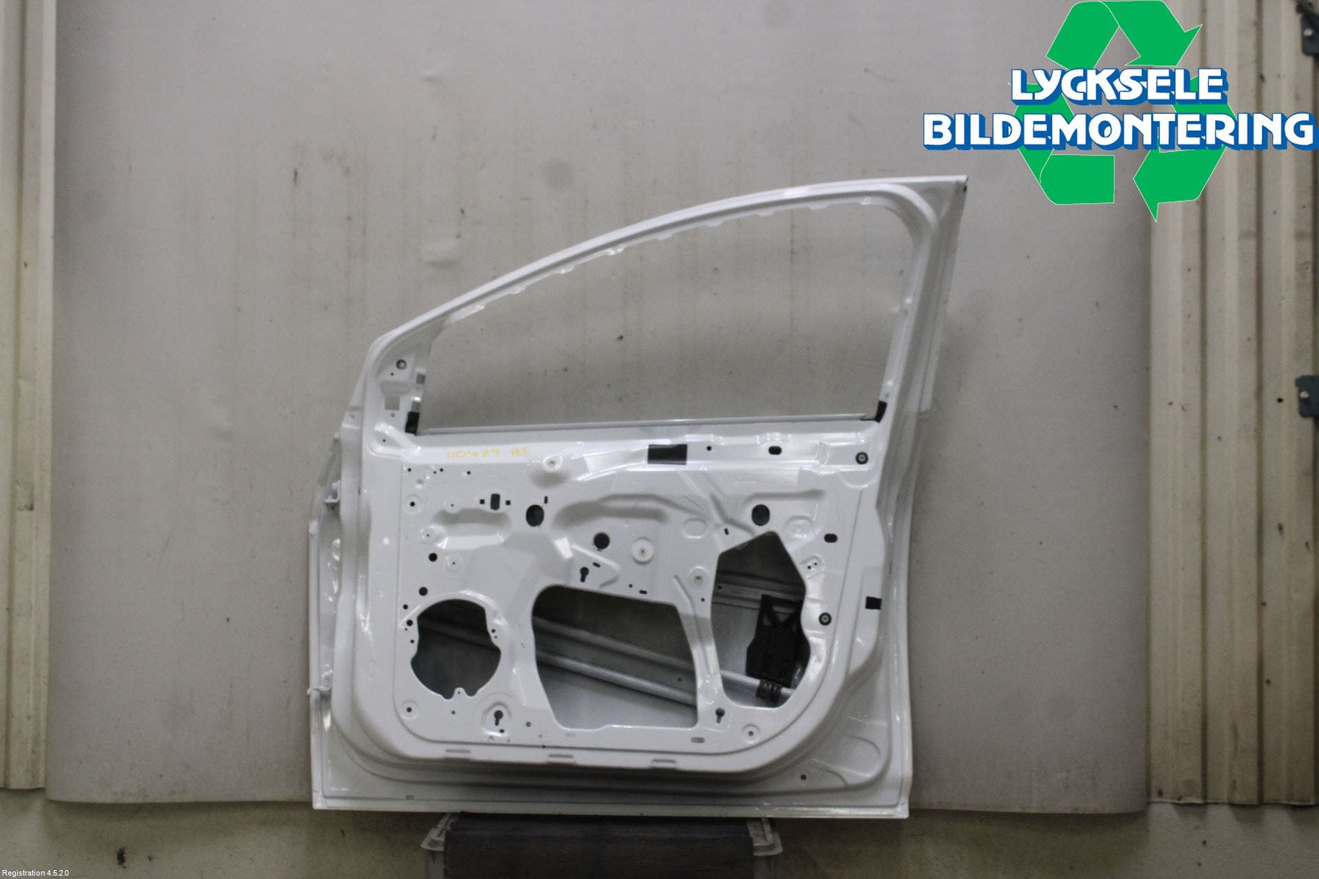 Ford FOCUS 11-14 Dörr Fram Höger