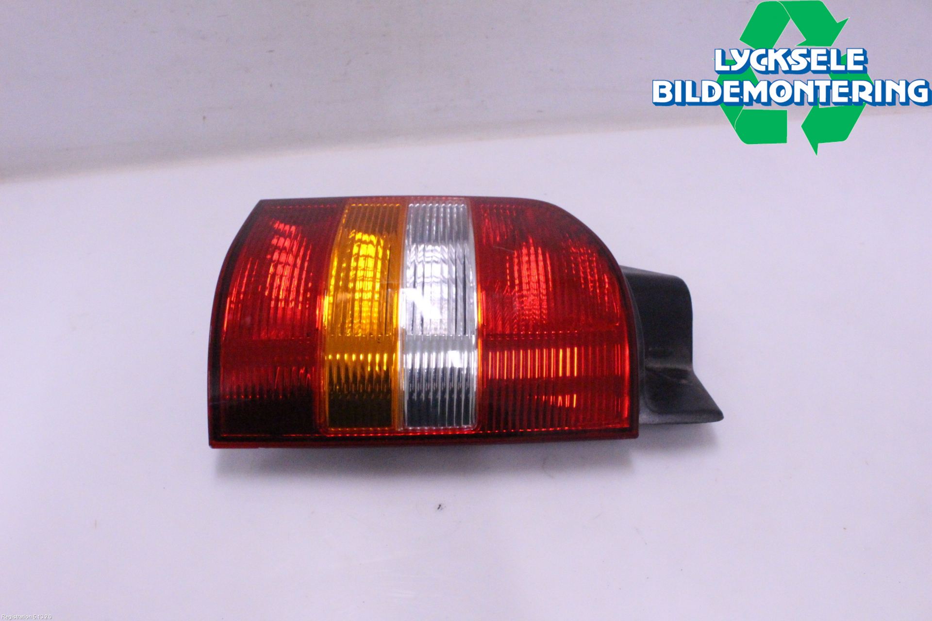 Volkswagen VW TRANSP/CARAVELLE (T5) 04-15 Bakljus Höger