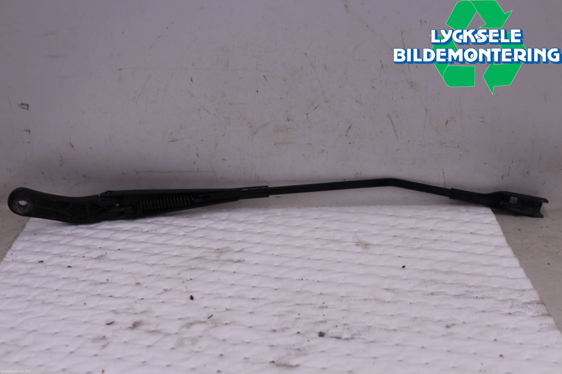 Audi A4 ALLROAD 09-16 Torkararm Armar Vindruta