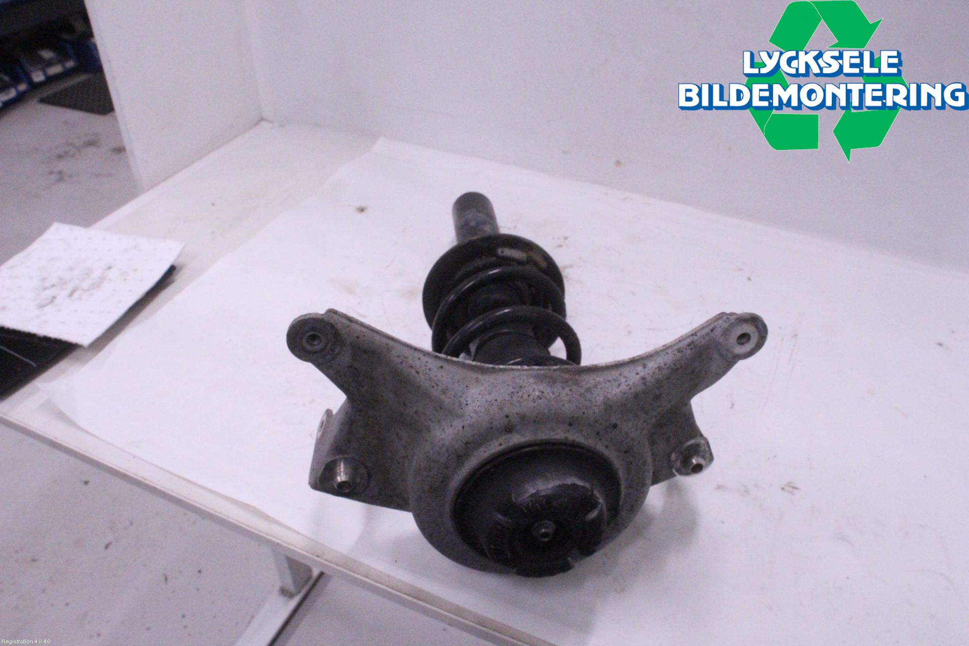 Audi A4 12-15 Fjäderben Fram Höger