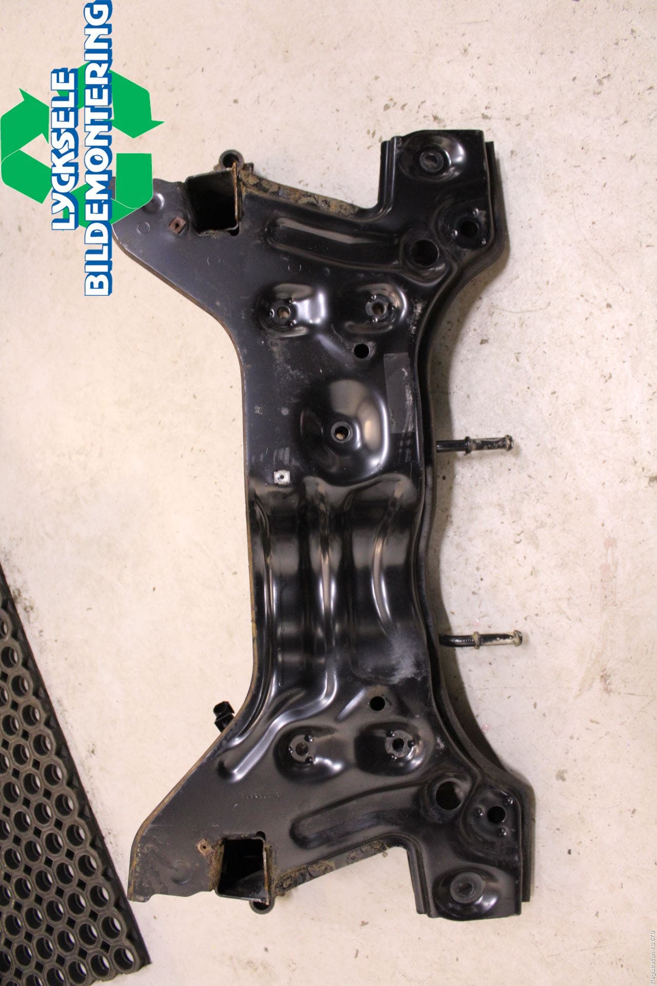 Volkswagen VW POLO 10-17 Växellådsbalk