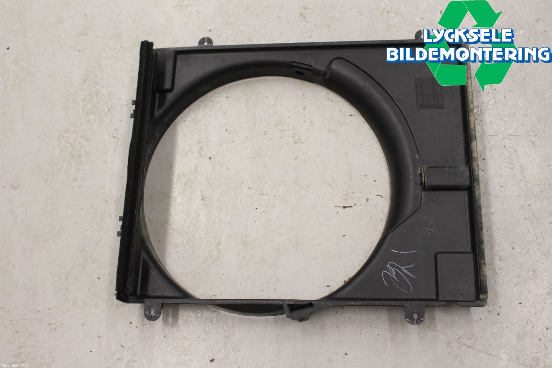 Mitsubishi L200 06-15 Kylfläktkåpa