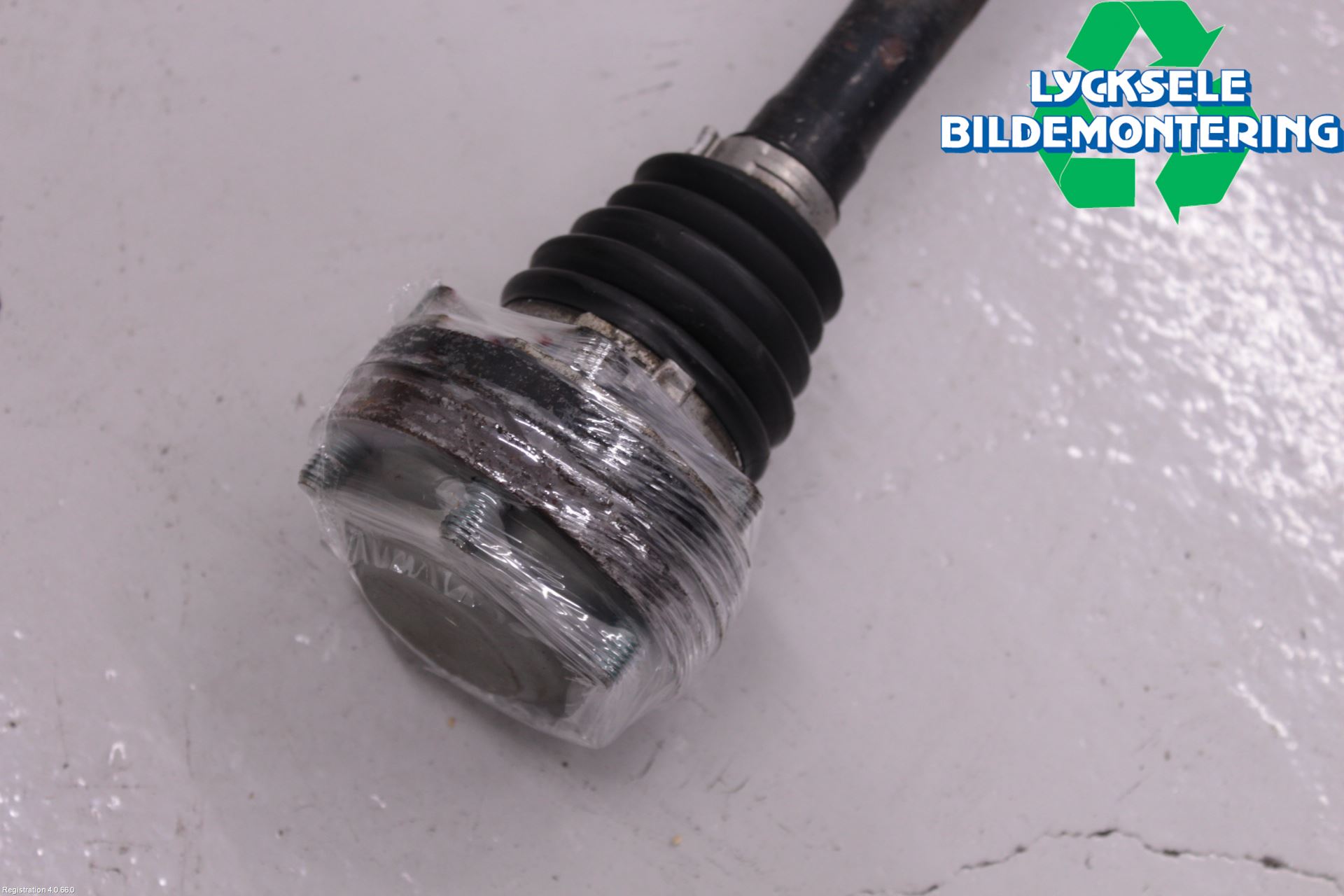 Volkswagen VW TRANSP/CARAVELLE (T5) 04-15 Drivaxel Bak Höger