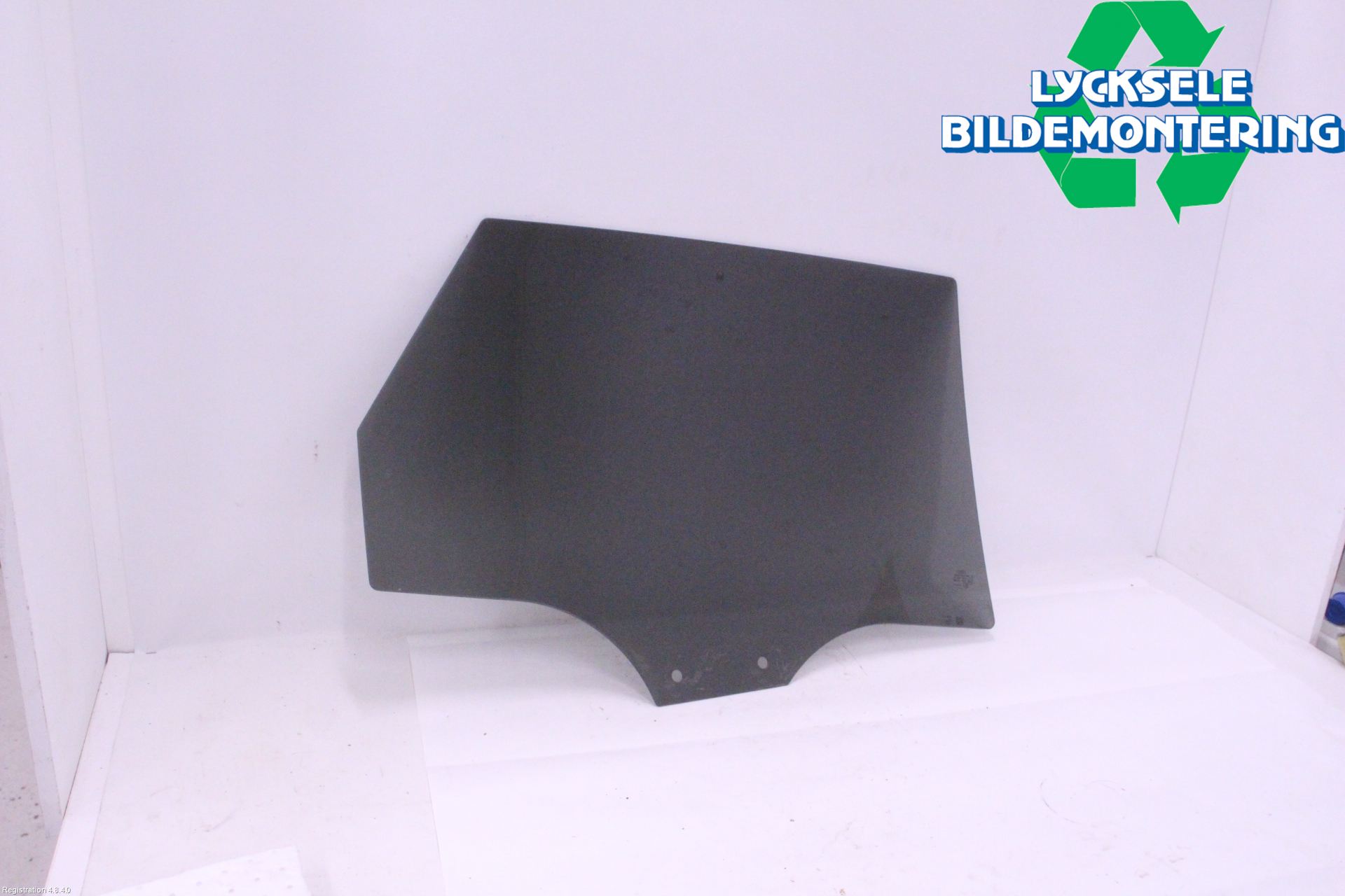 Audi A4/S4 B9 20- Dörruta Bak Vänster