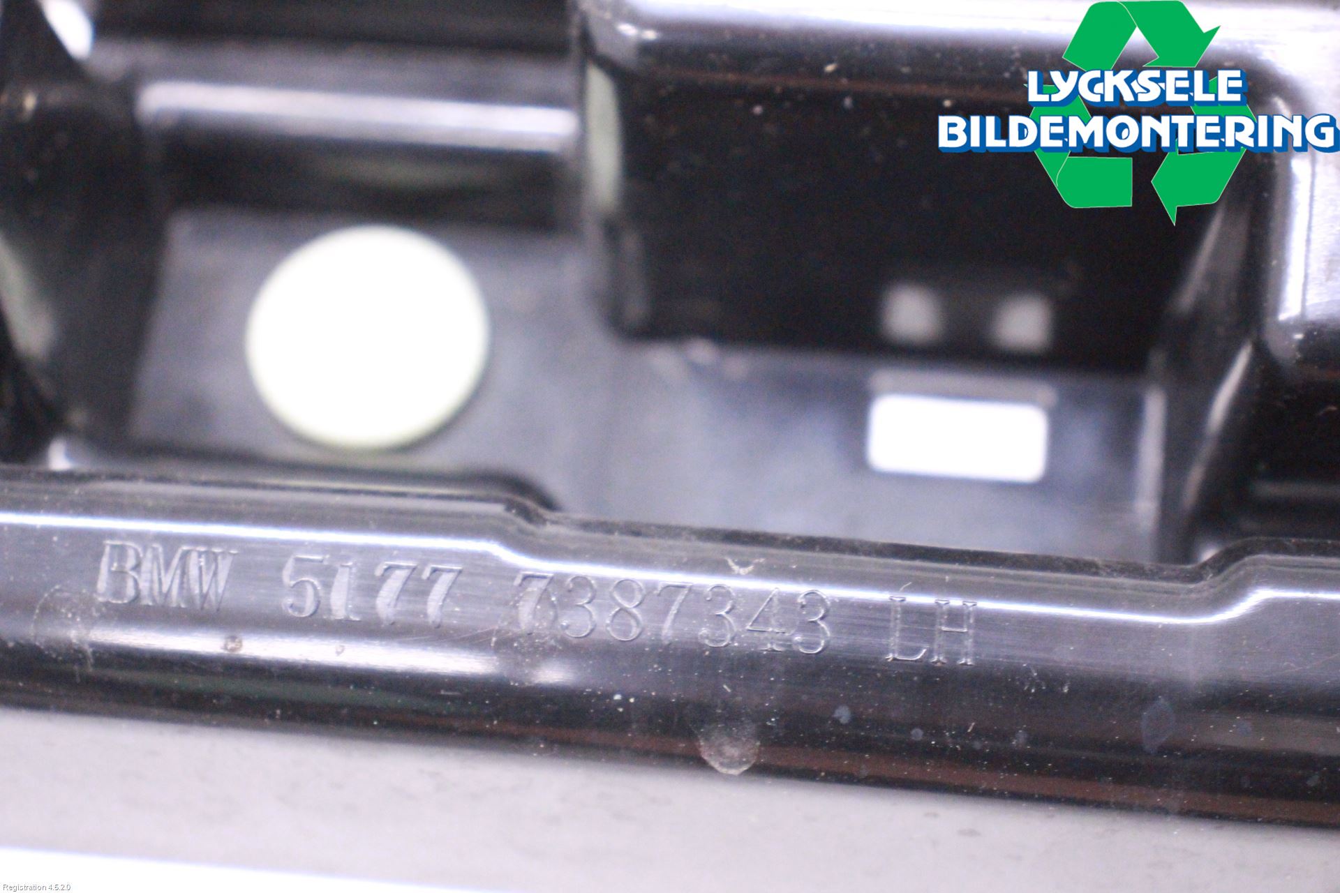 BMW 5 G30/G31/F90 17-23 Sidokjol Vä