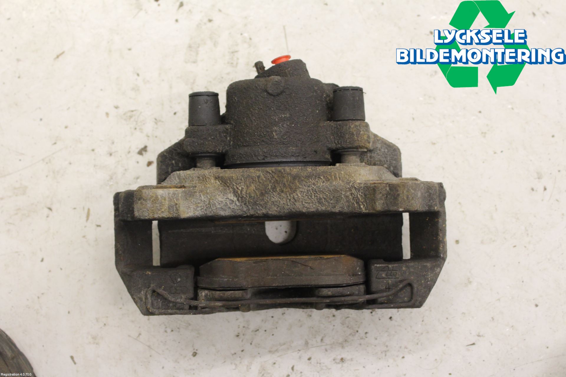 Volkswagen VW TOURAN 03-10 Bromsok Fram Höger