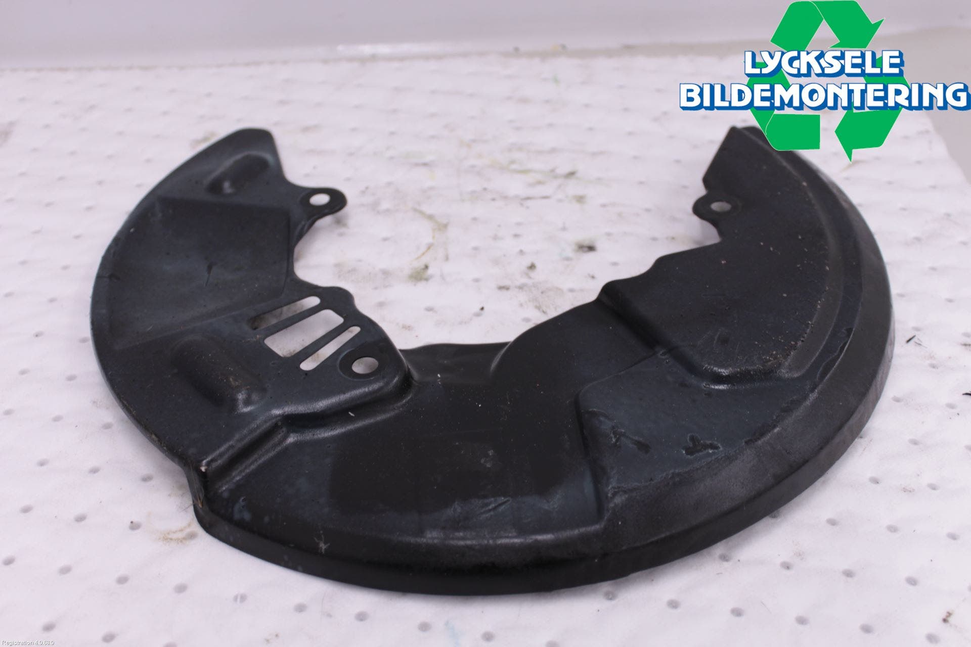 Subaru OUTBACK 15-20 Bromssköld Fram