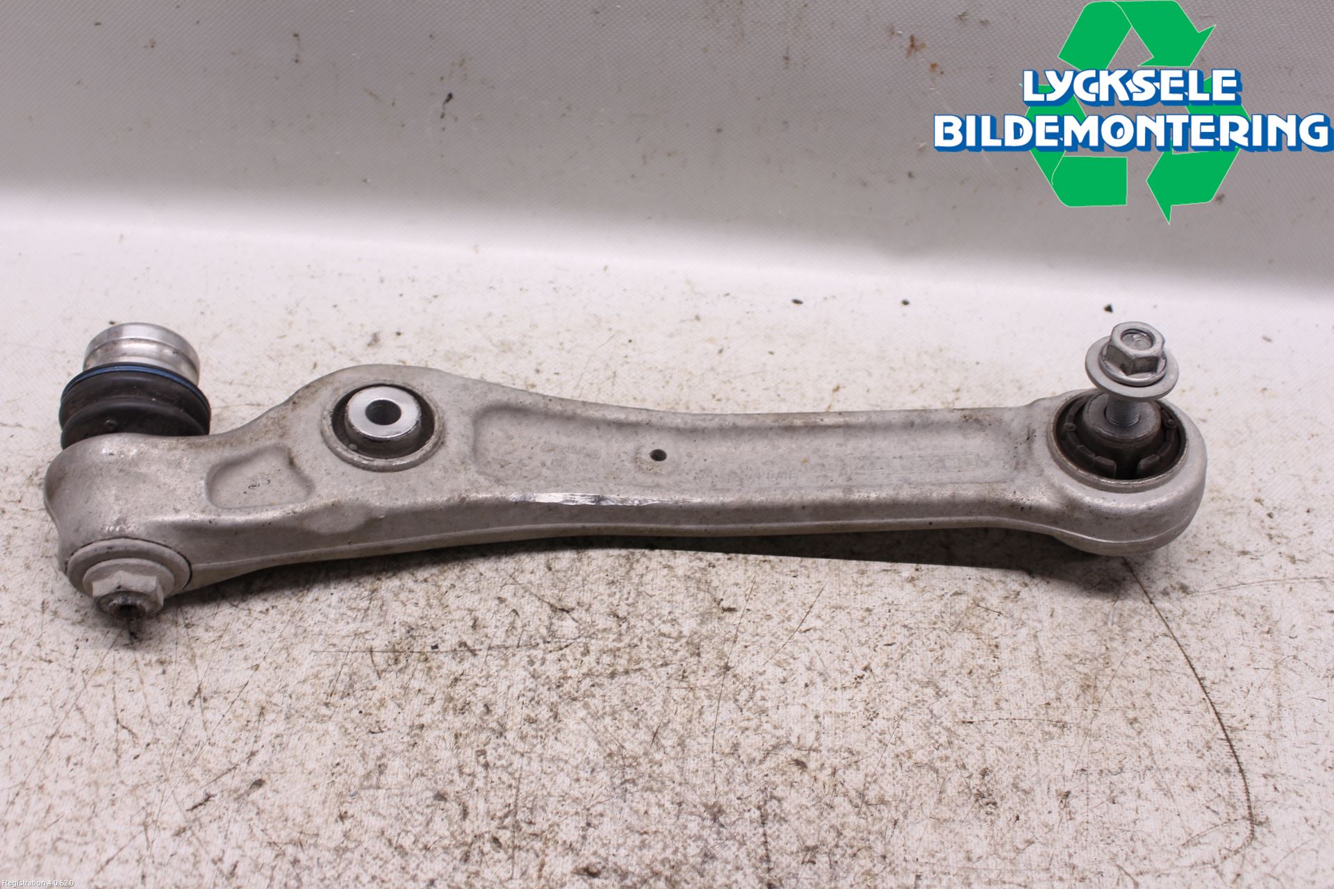 Audi A4/S4 B9 16-19 Bärarm Fram Undre Hö