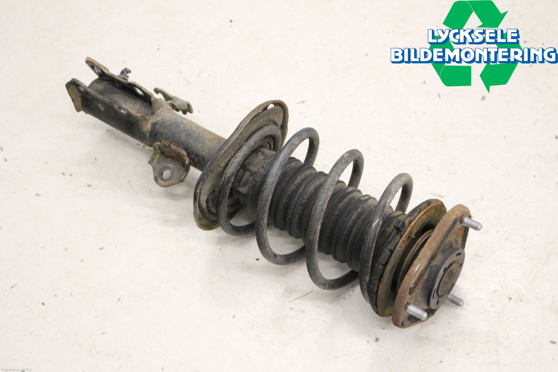 Toyota AURIS 13-19 Fjäderben Fram Höger