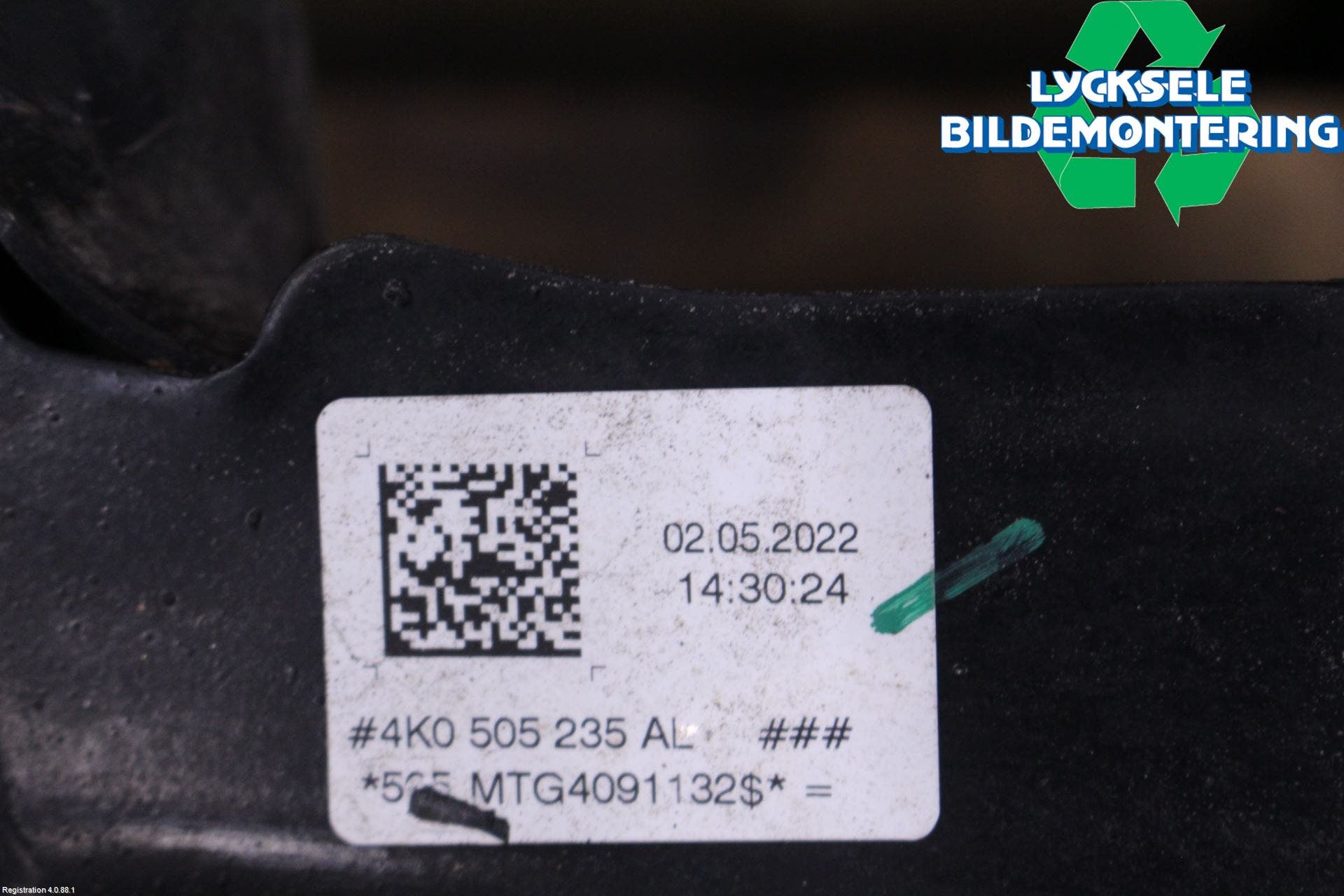 Audi A6 F2/C8 19- Bakaxelbalk