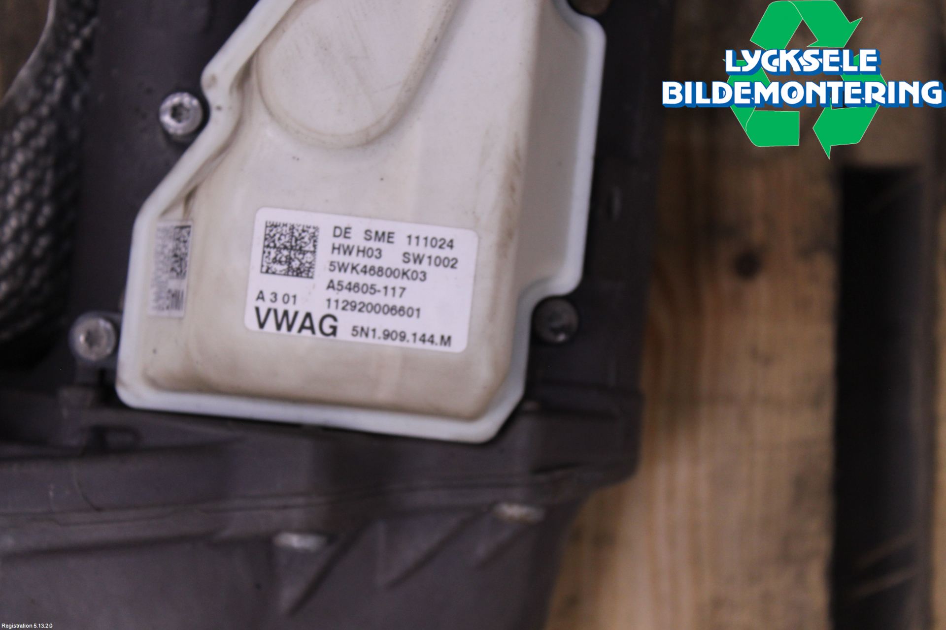 Volkswagen VW PASSAT 11-14 Styrväxel-Snäcka Elektrisk