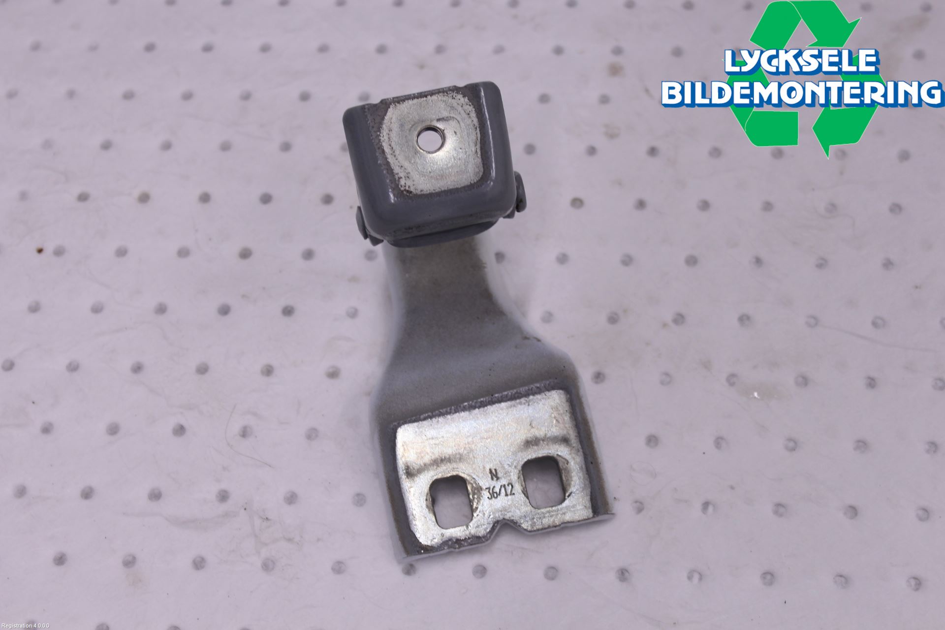 Ford KUGA 08-12 Bakluckegångjärn Hö