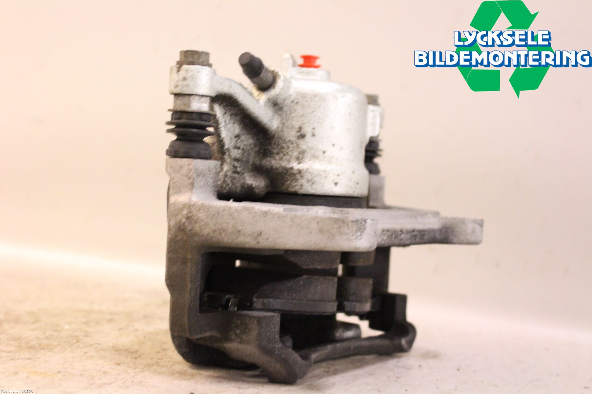 Volkswagen VW PASSAT 15-19 Bromsok Fram Vänster