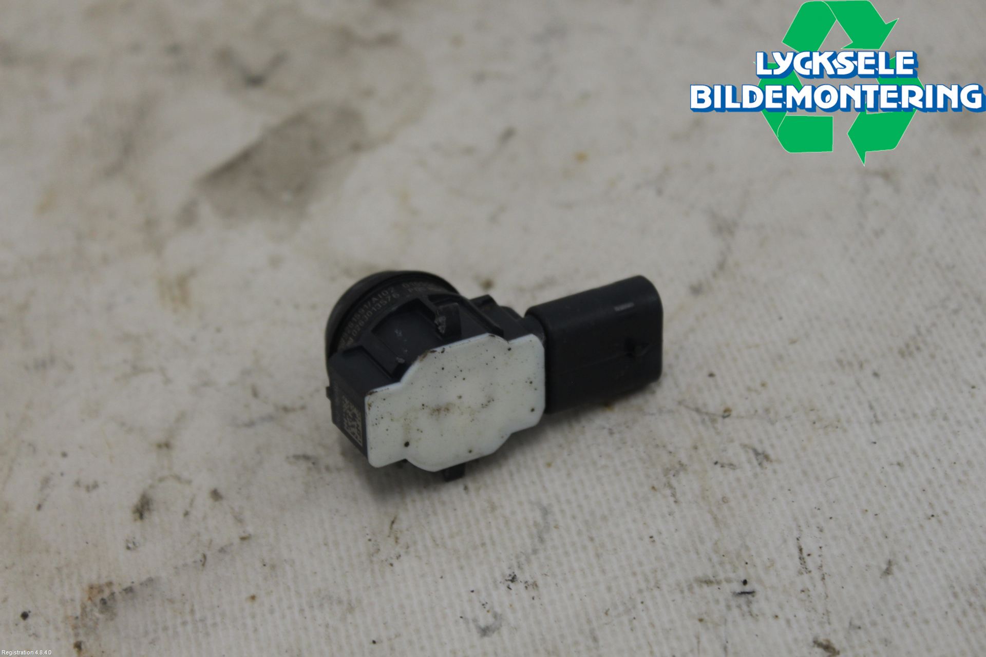 BMW 3 F30/F31/F80 12-19 Parkeringshjälp Frontsensor