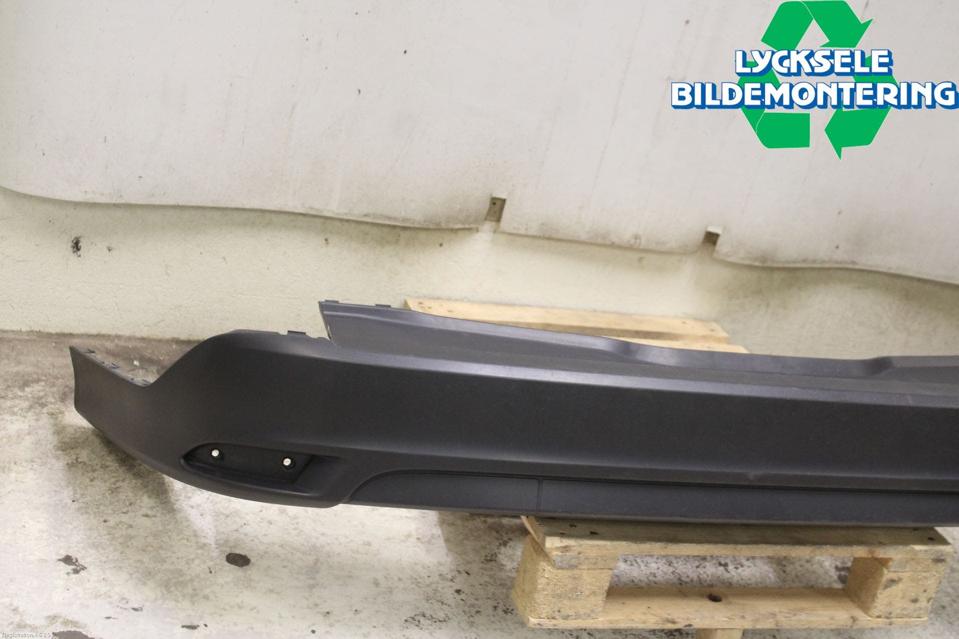 Ford FOCUS 11-14 Stötfångarbeklädnad Bak