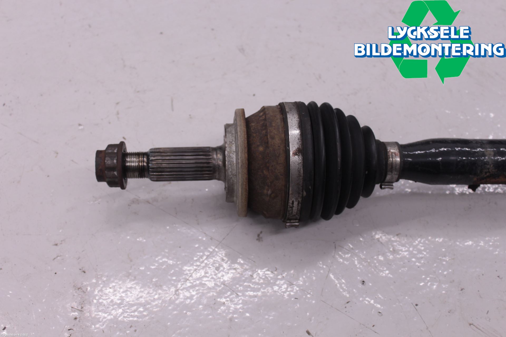 Toyota VERSO 09-18 Drivaxel Fram Höger