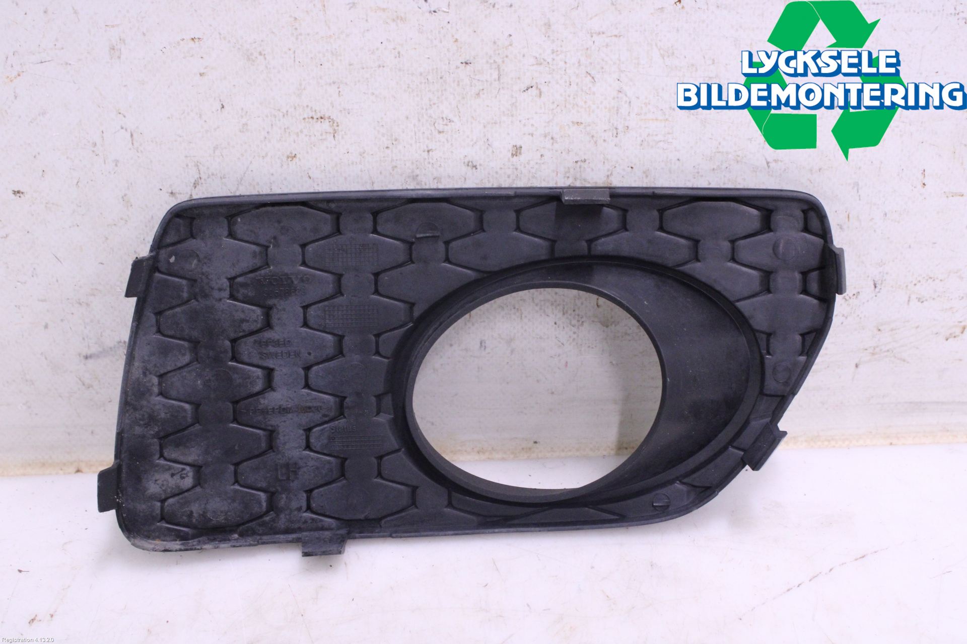 Volvo XC70 08-13 Dimljussarg Fram