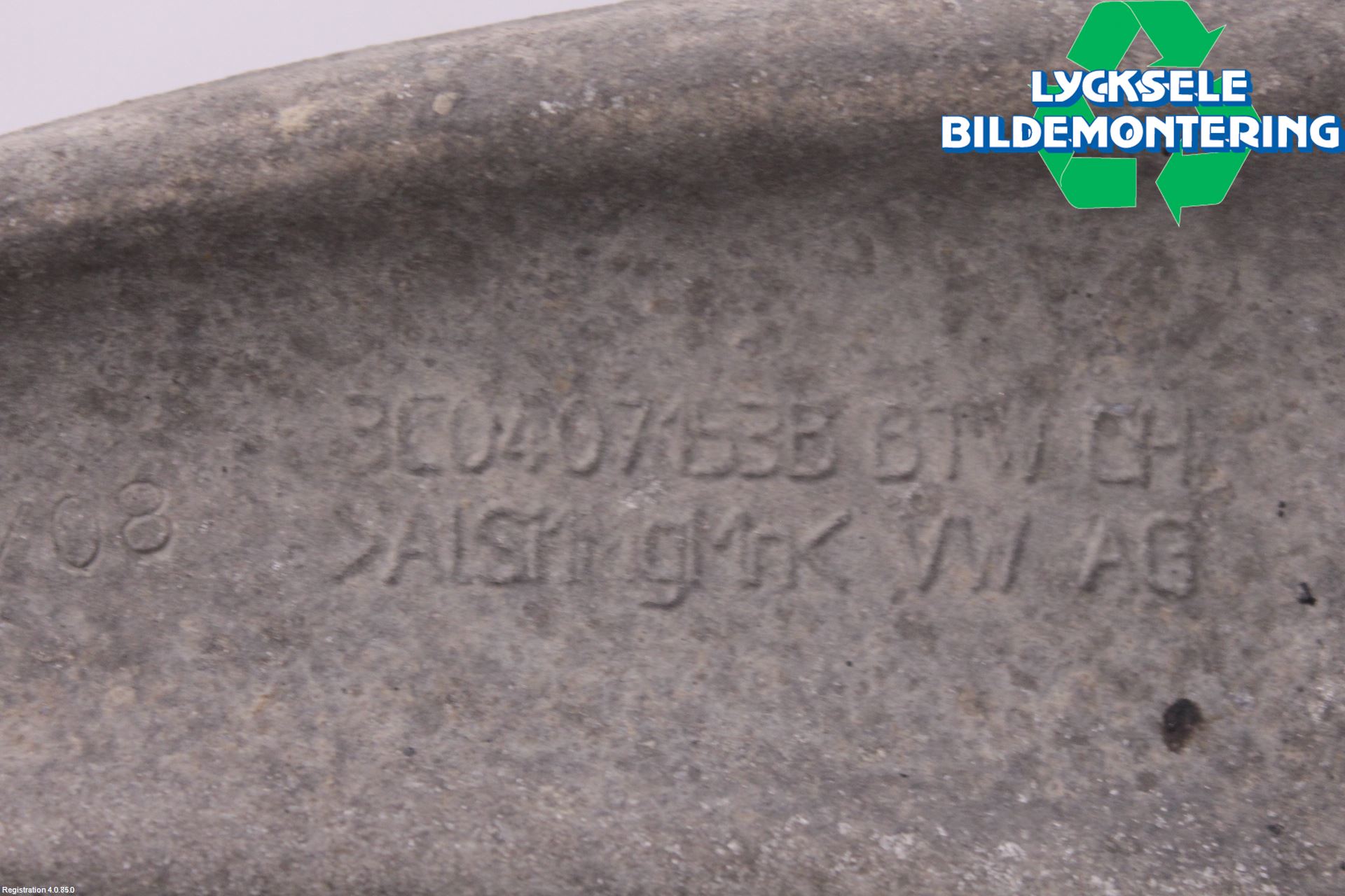 Volkswagen VW PASSAT 05-11 Bärarm Fram Undre Vä