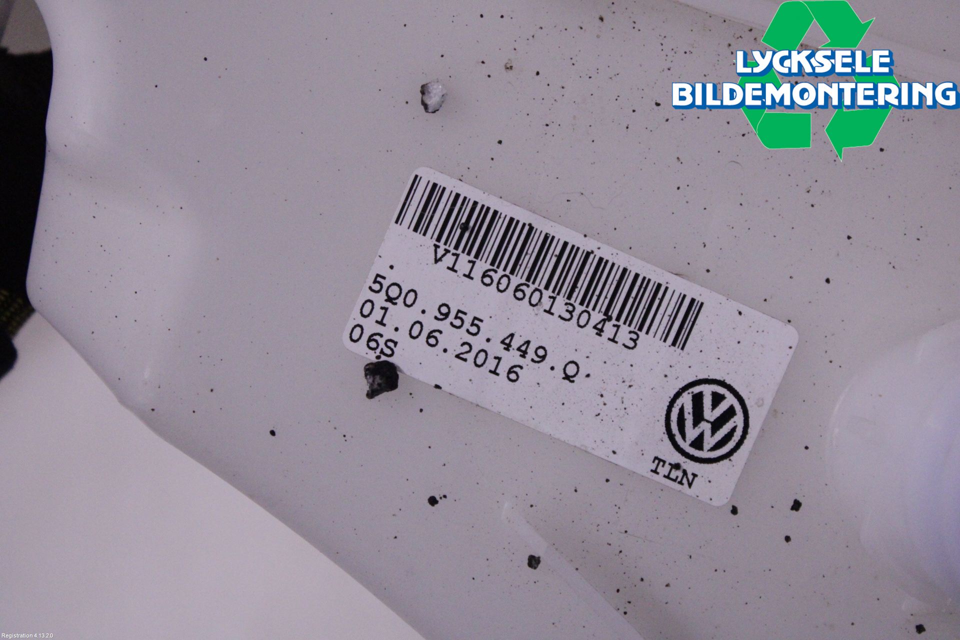 Audi A3/S3 05-13 Spolartank Vindruta-Strål