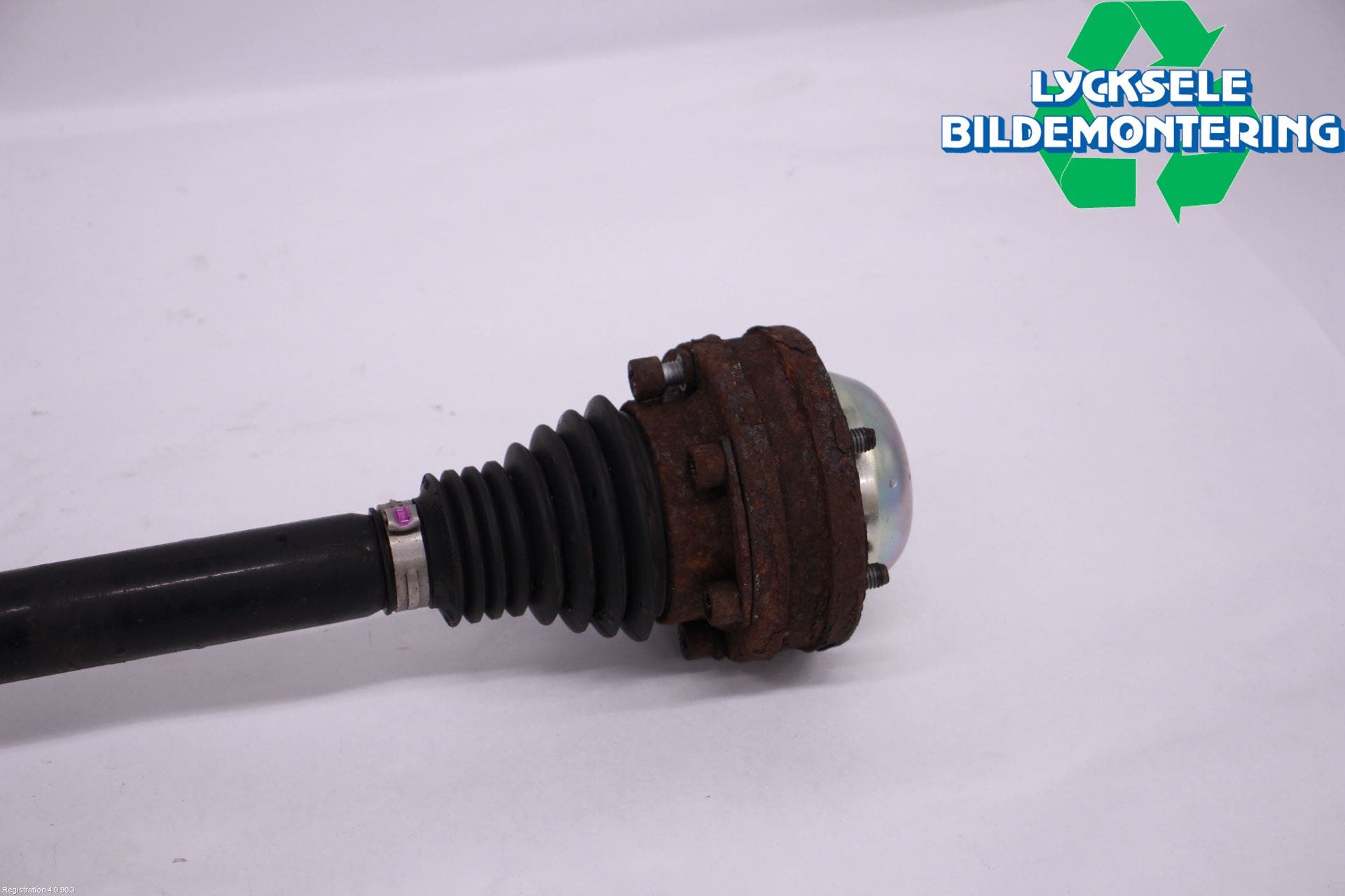 Audi A4/S4 08-11 Drivaxel Bak Vänster