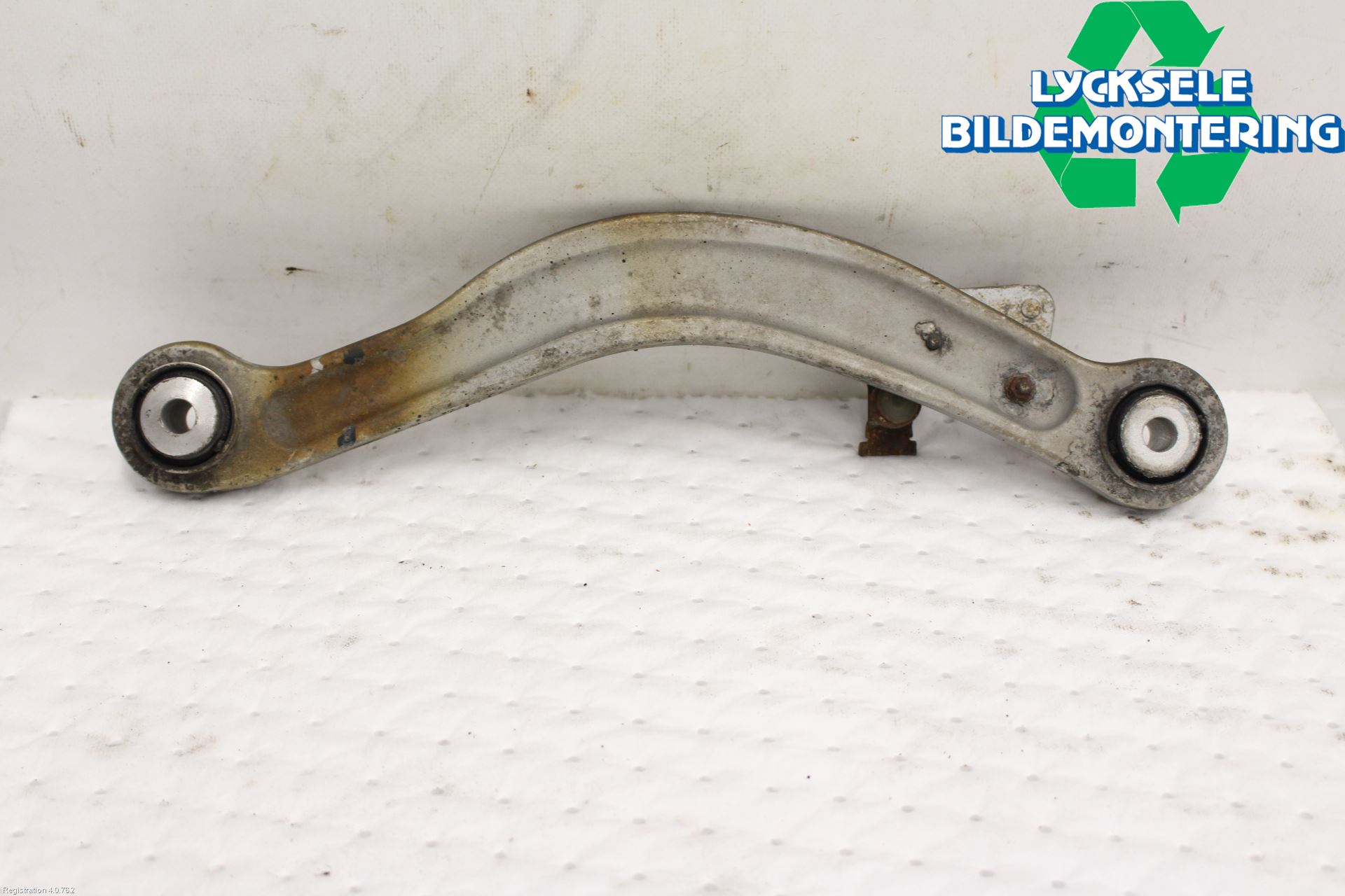 Mercedes-Benz MB E-KLASS (W212) 09-16 Bärarm Bak Övre Höger