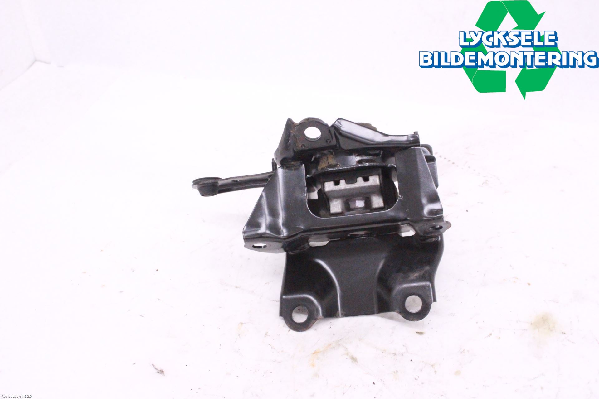 Toyota YARIS XP21 20- Motorfäste