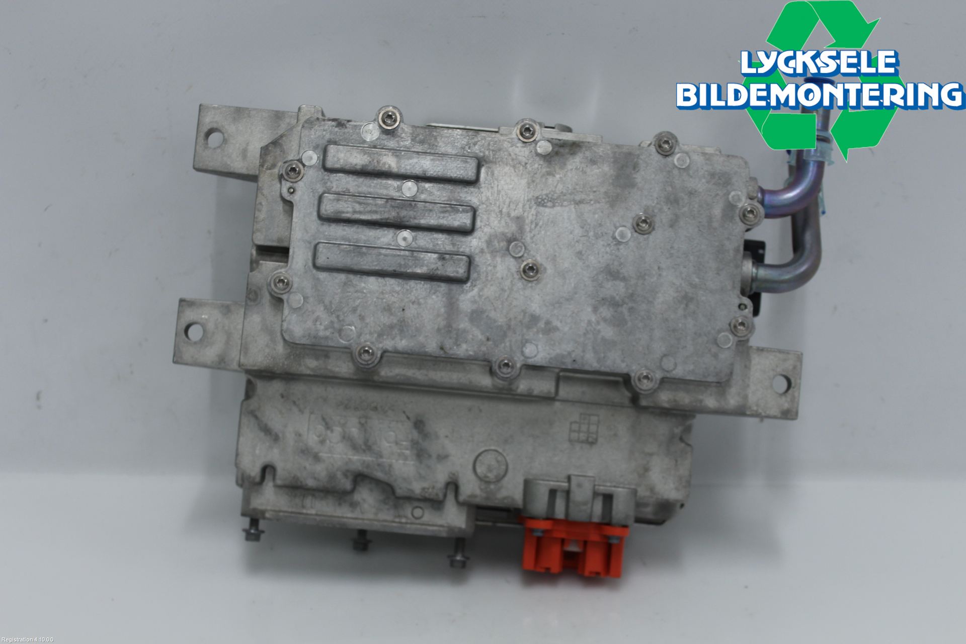 Ford MUSTANG Mach-E 21- Inverter 12 -> 220 V