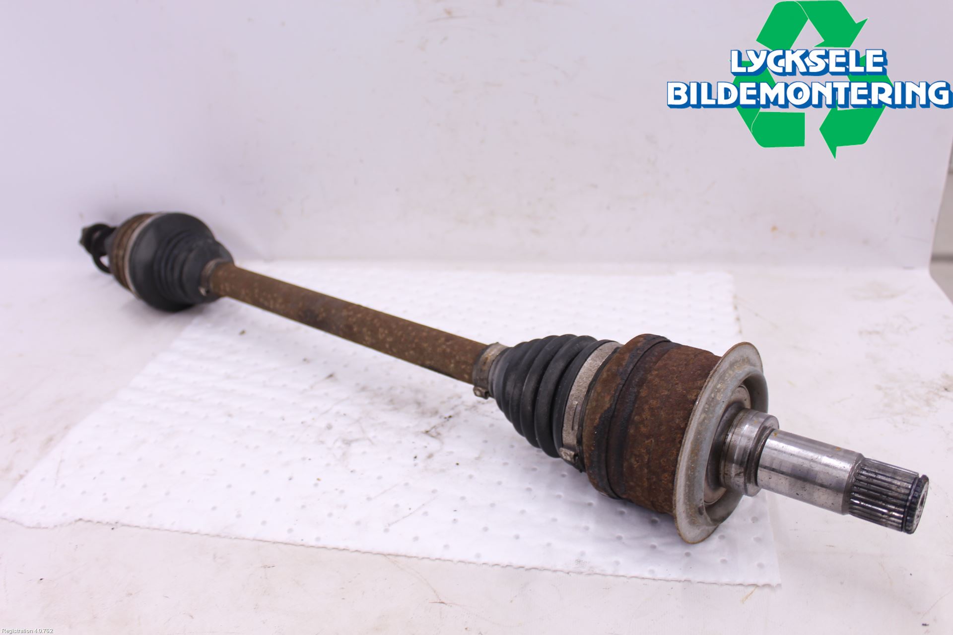 Chrysler CHR 300C Drivaxel Bak Vänster