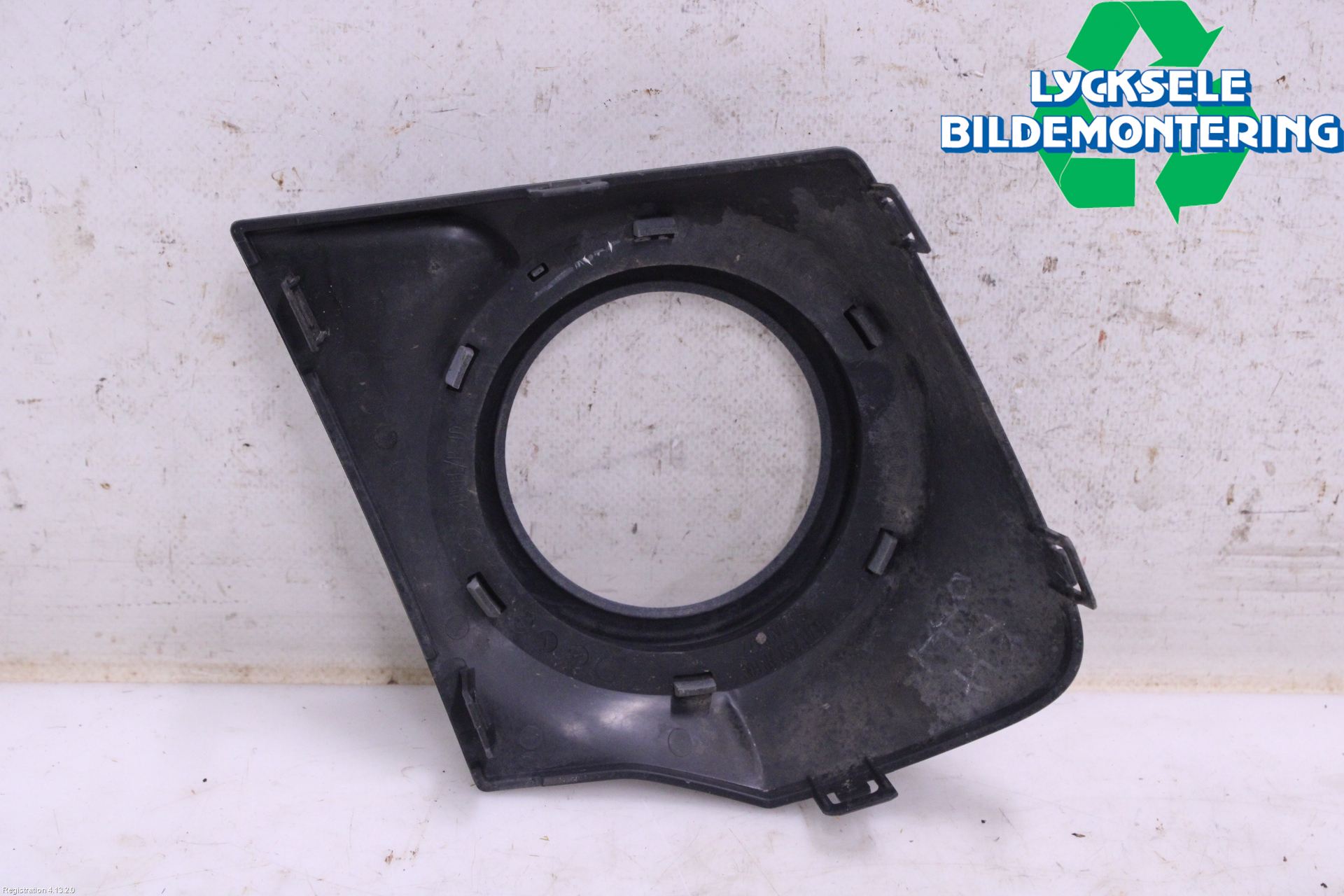 Mitsubishi L200 16-23 Dimljussarg Fram