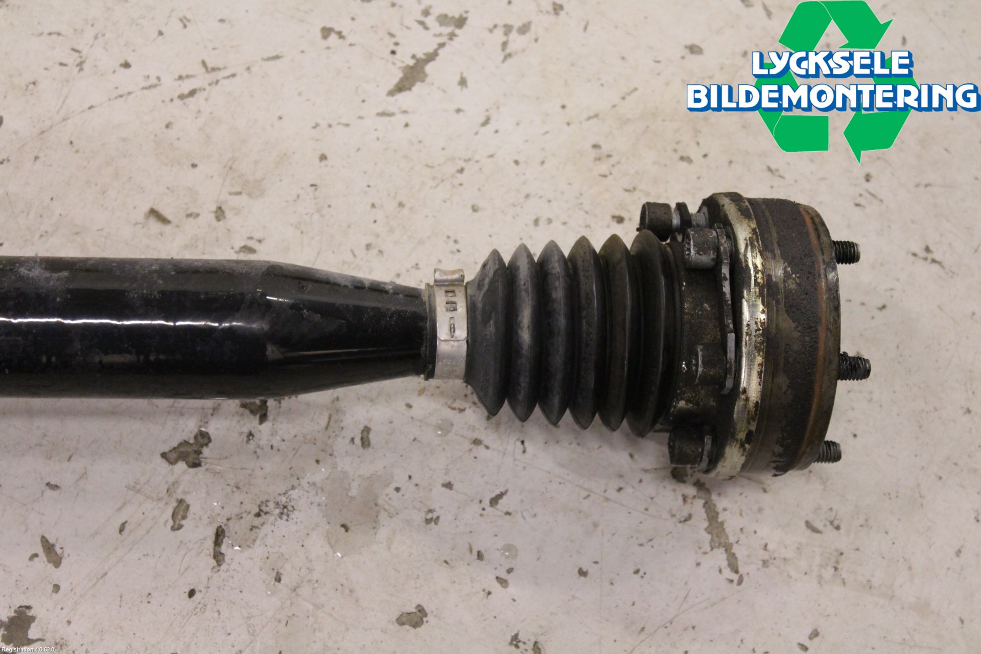 Volkswagen VW POLO 10-17 Drivaxel Fram Vänster