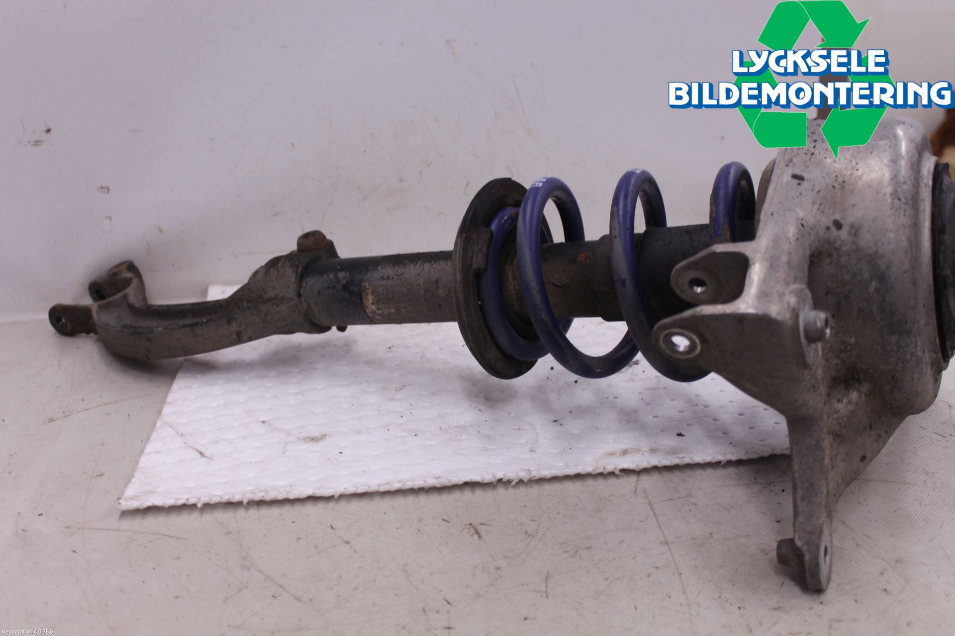 Audi A5 07-16 Fjäderben Fram Höger