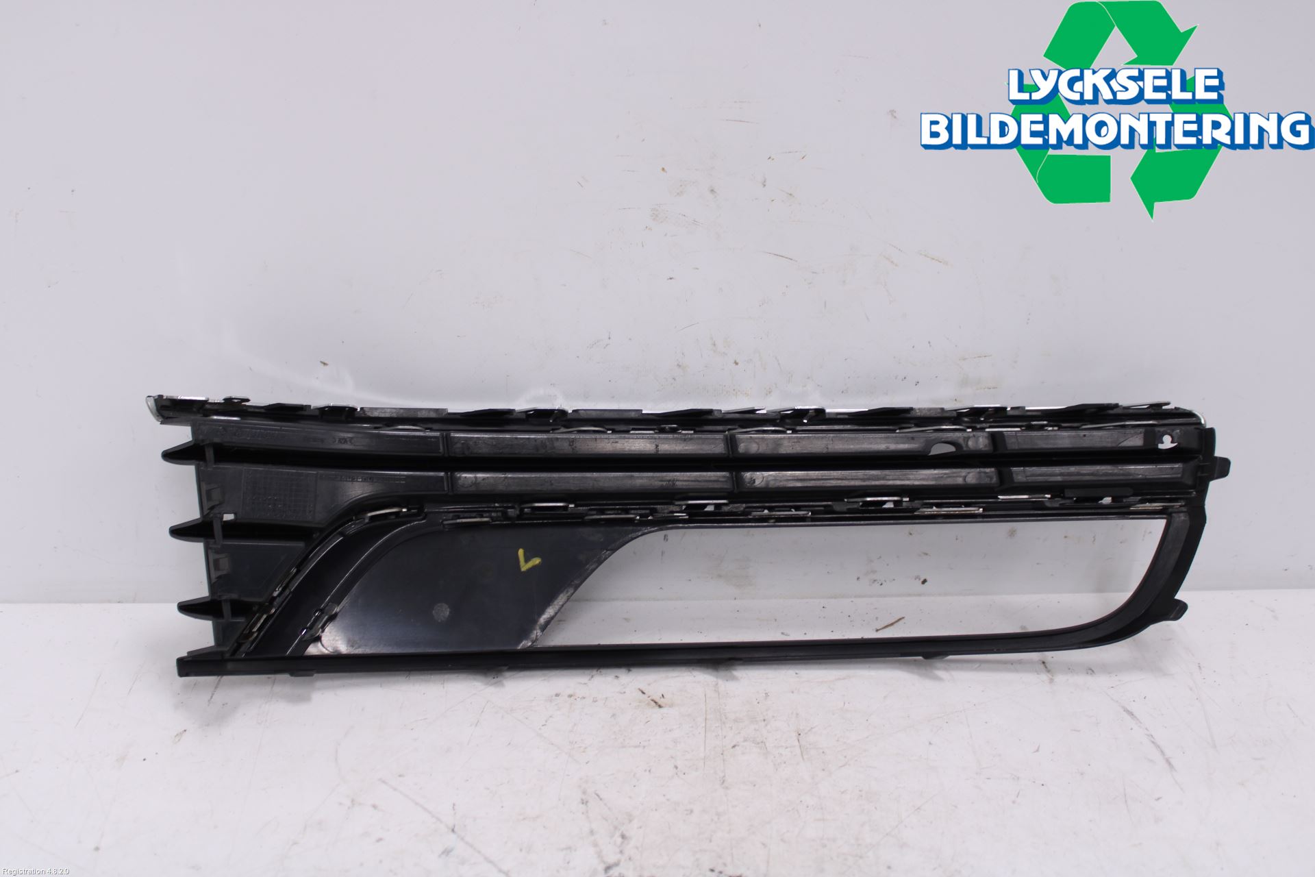 Volkswagen VW PASSAT 11-14 Dimljussarg Fram
