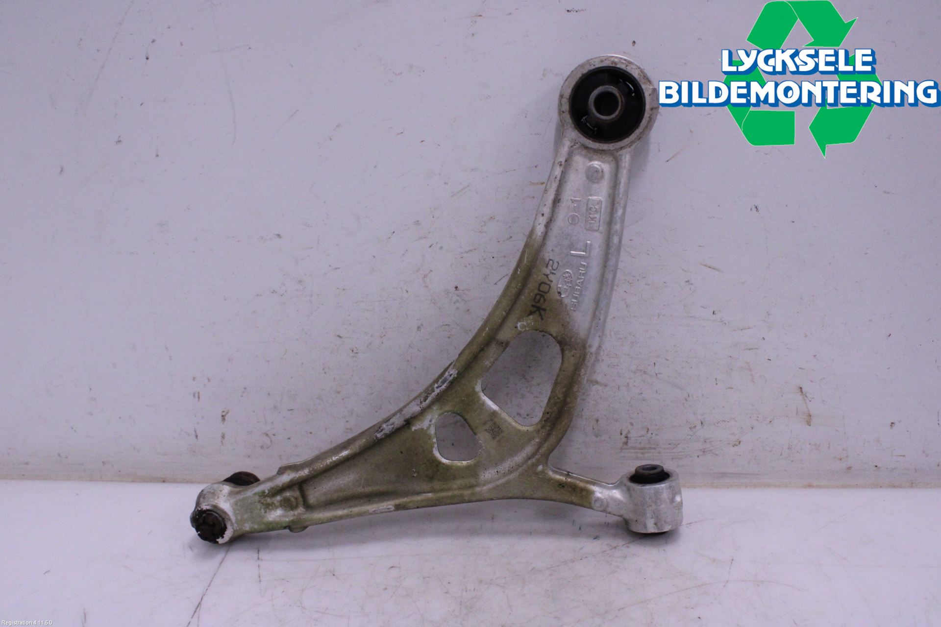 Subaru OUTBACK 21- Bärarm Fram Undre Vä