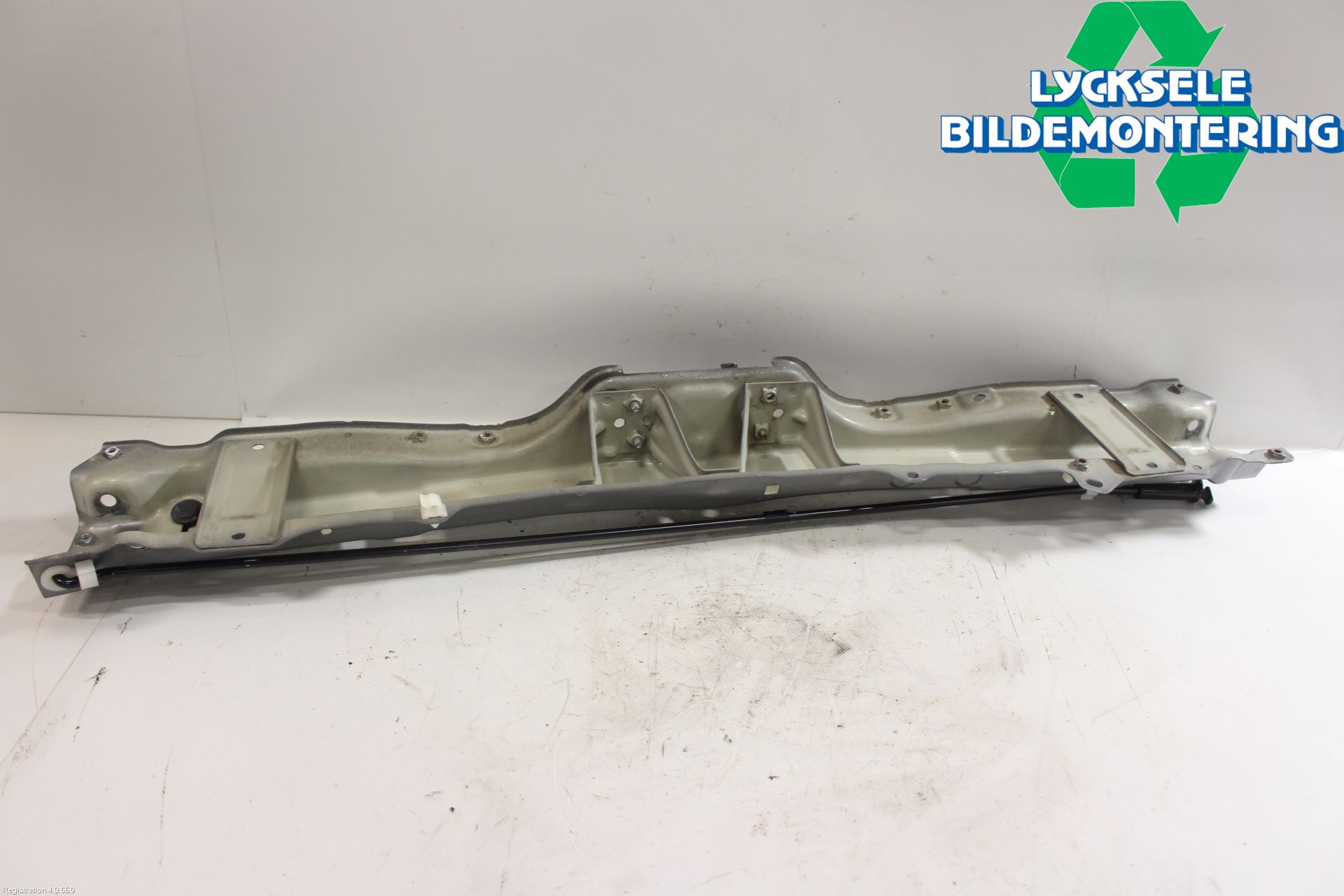 Suzuki SX4 S-CROSS 14-21 Front Huvlåsplåt-Balk