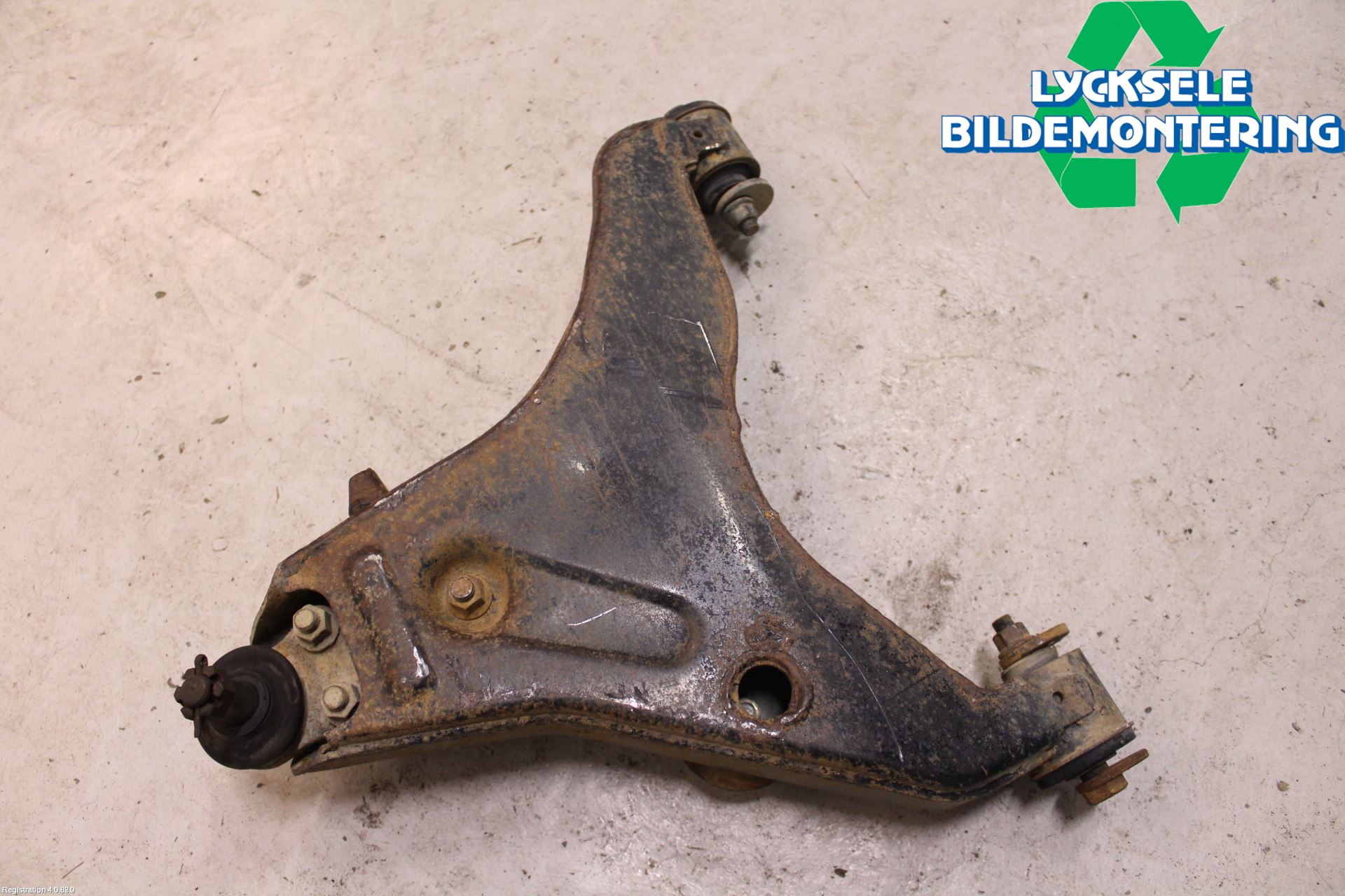 Mitsubishi L200 06-15 Bärarm Fram Undre Hö
