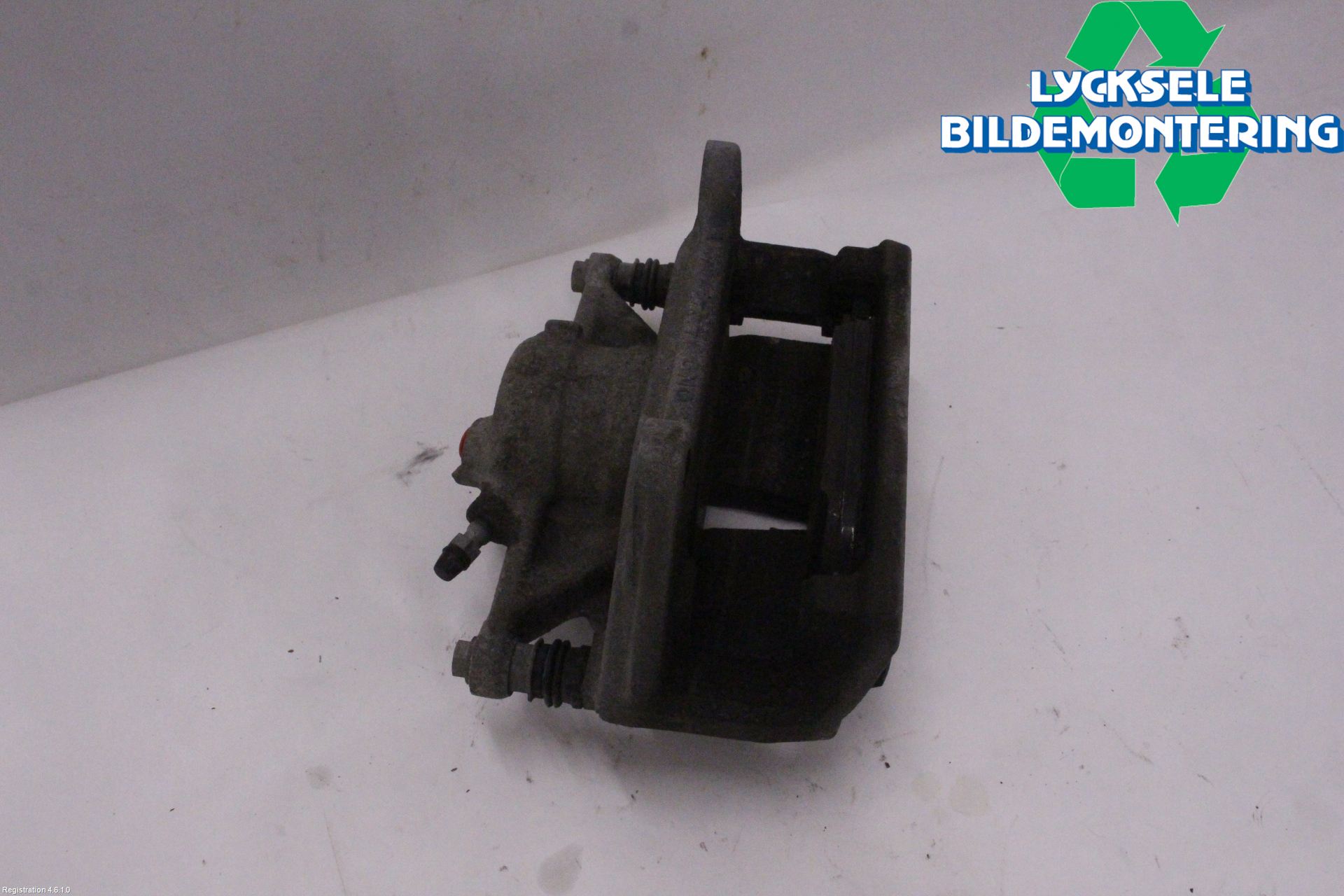 Seat TARRACO 19- Bromsok Fram Vänster