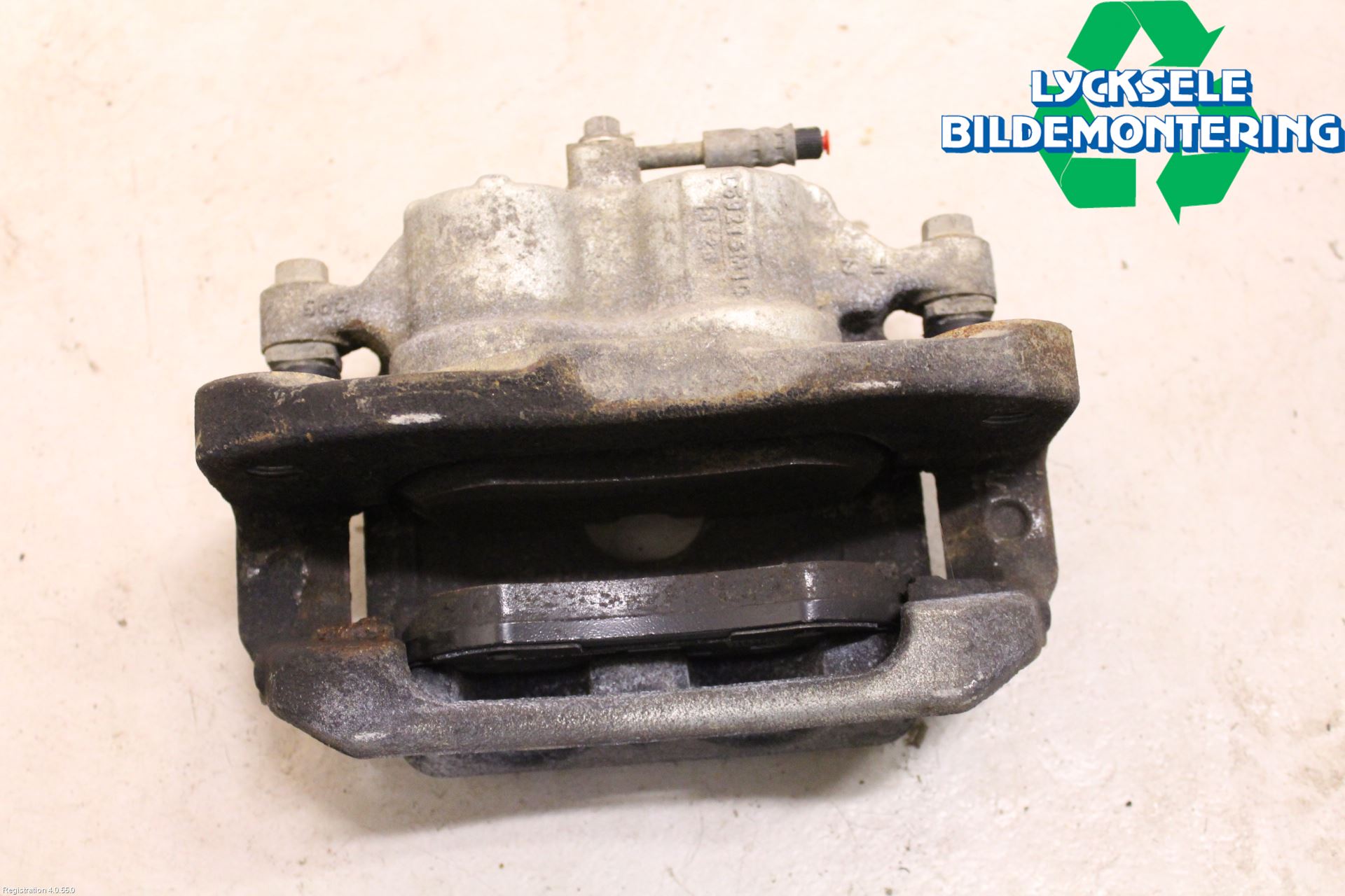 Volkswagen VW AMAROK 2H 10-22 Bromsok Fram Höger