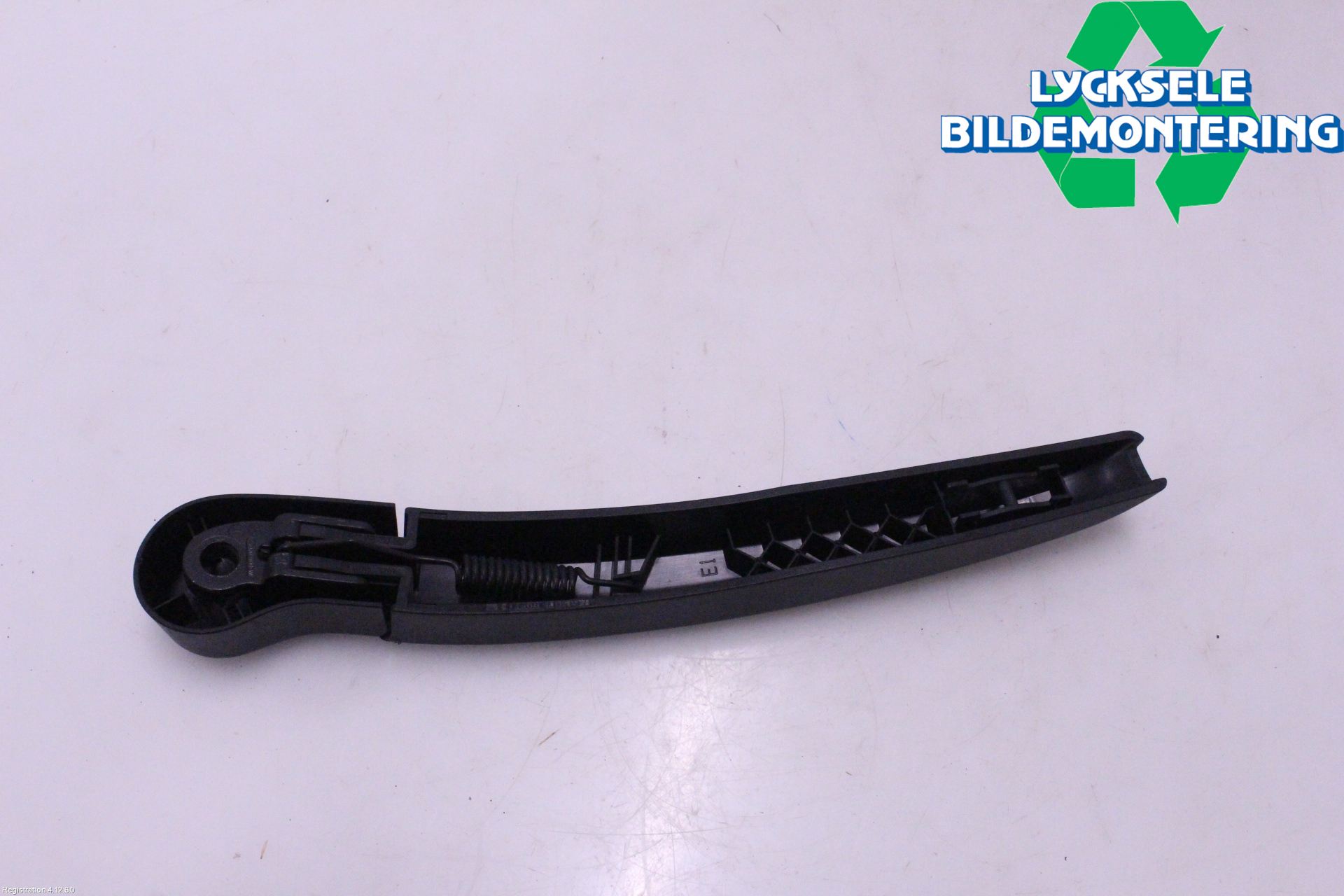BMW 3 G20/G21/G80/G81 19- Torkararm-Bakruta