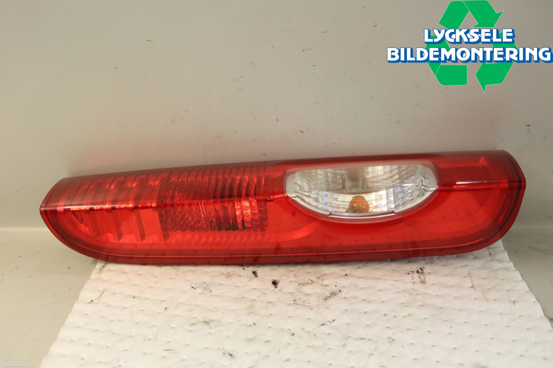 Opel VIVARO 01-14 Bakljus Vänster