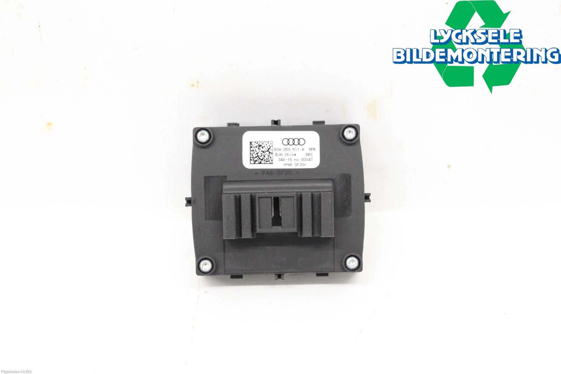 Audi Q5/SQ5 17- Strömställare Dragkrok