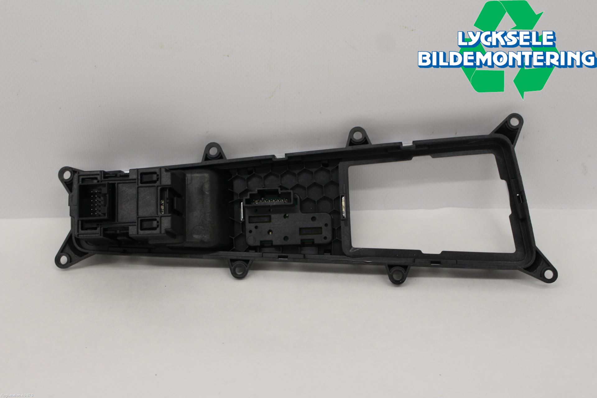 Audi A6 F2/C8 19- Strömställare Parkeringsbroms