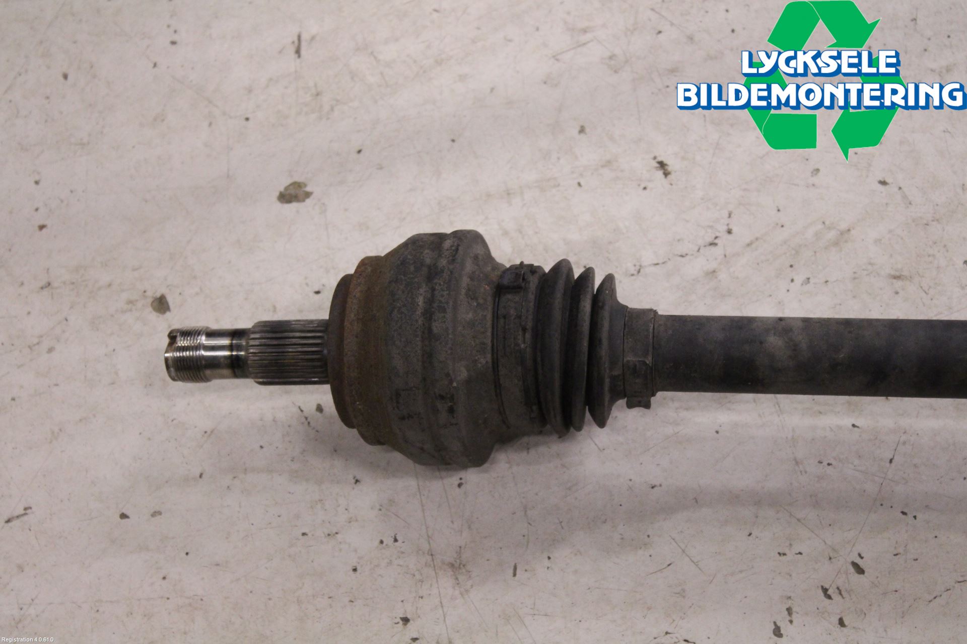Mercedes-Benz MB E-KLASS (W213) 16-23 Drivaxel Bak Höger