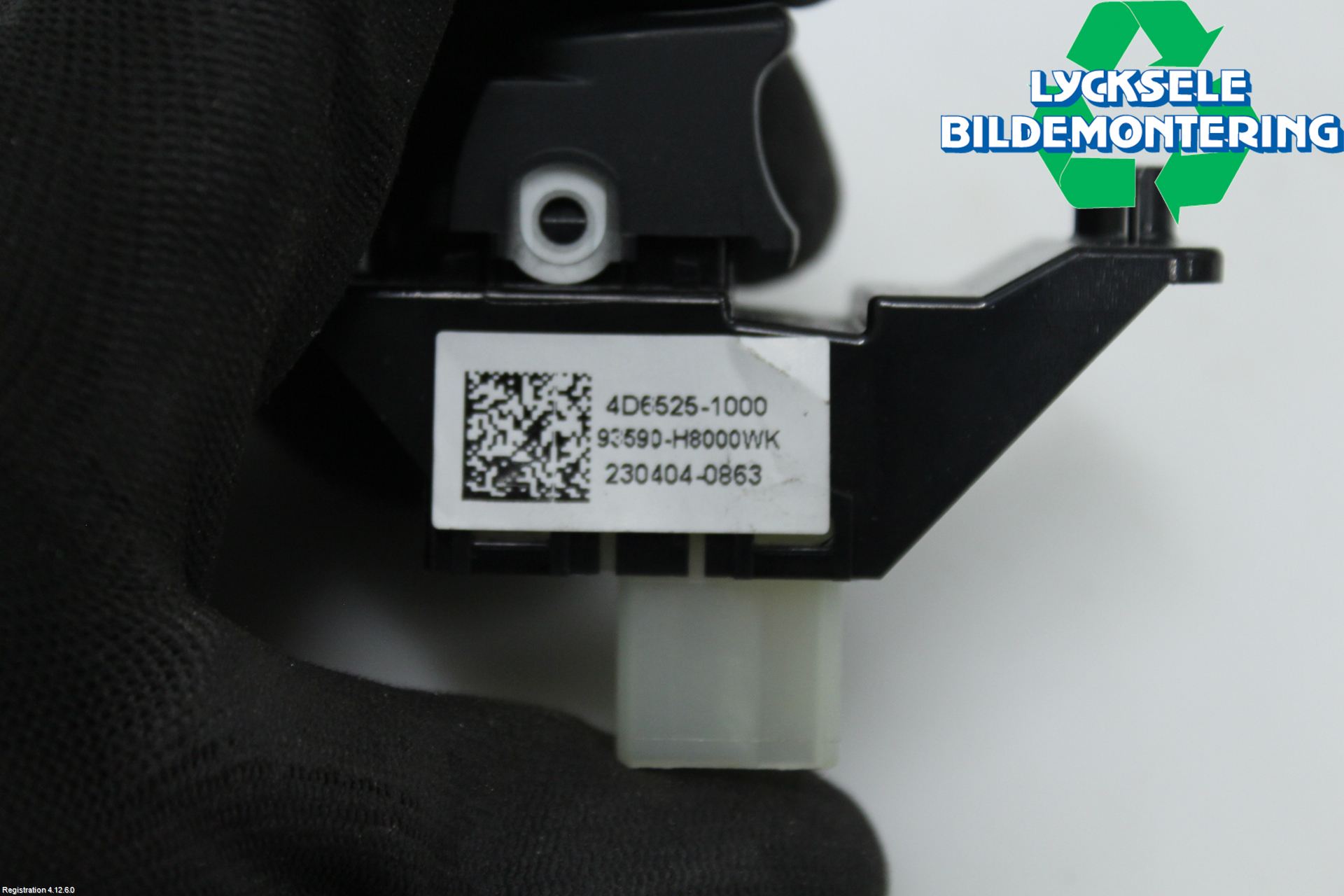 Kia STONIC 18->> Strömställare Elhiss