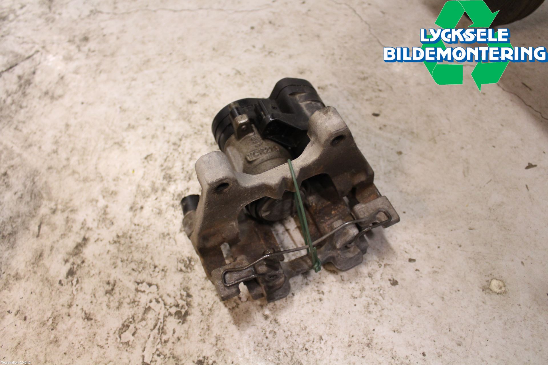 Volkswagen VW PASSAT 15-19 Bromsok Bak Höger